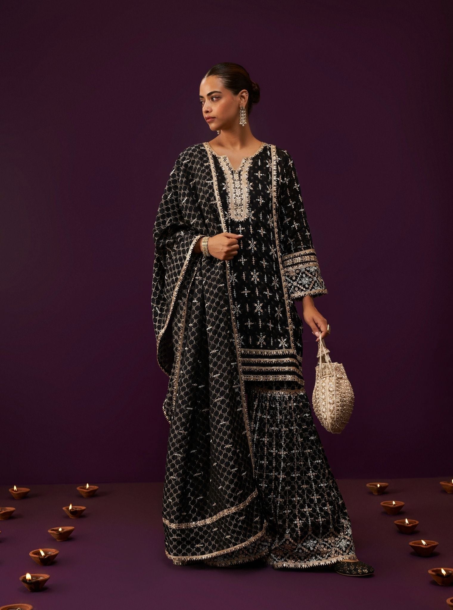 Mulmul Banrasi Mehreen Black Kurta With Mulmul Banrasi Mehreen Black Garara