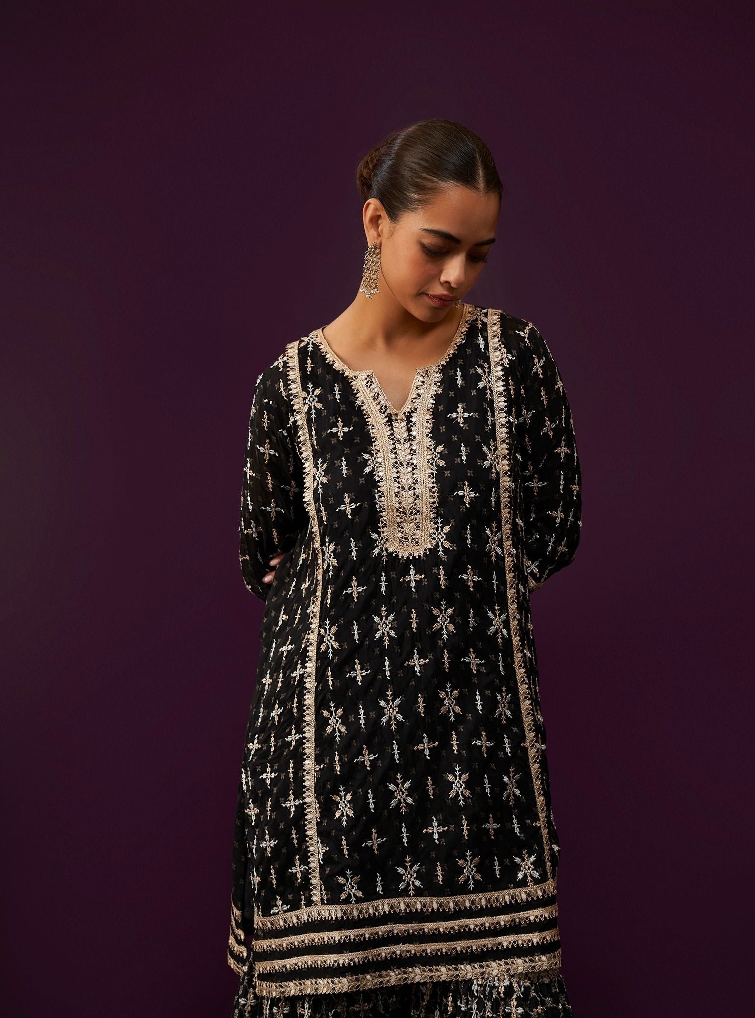 Mulmul Banrasi Mehreen Black Kurta With Mulmul Banrasi Mehreen Black Garara