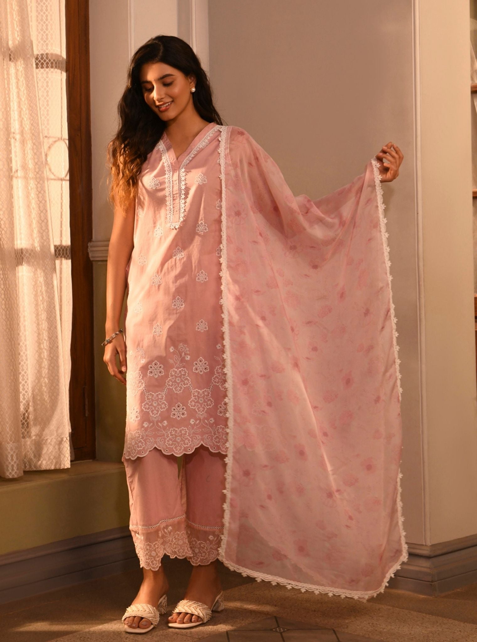 Mulmul Cotton Tesni Light Pink Kurta With Mulmul Cotton Tesni Light Pink Pant