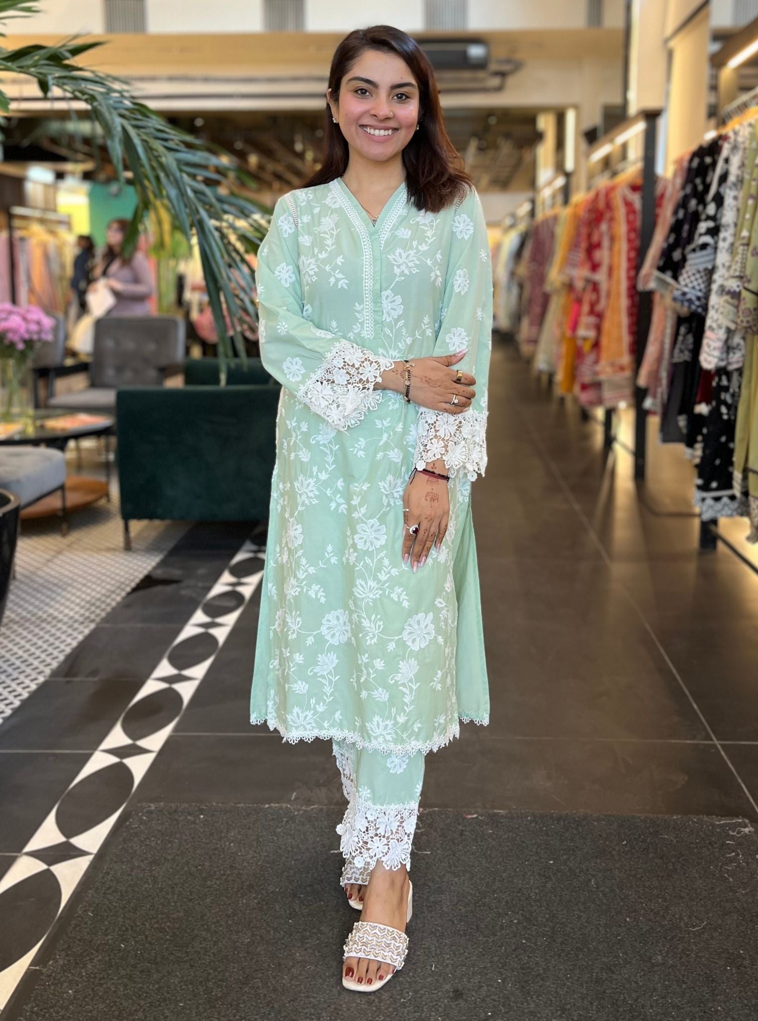 Mulmul Cotton Roli Green Kurta With Mulmul Cotton Roli Green Pant