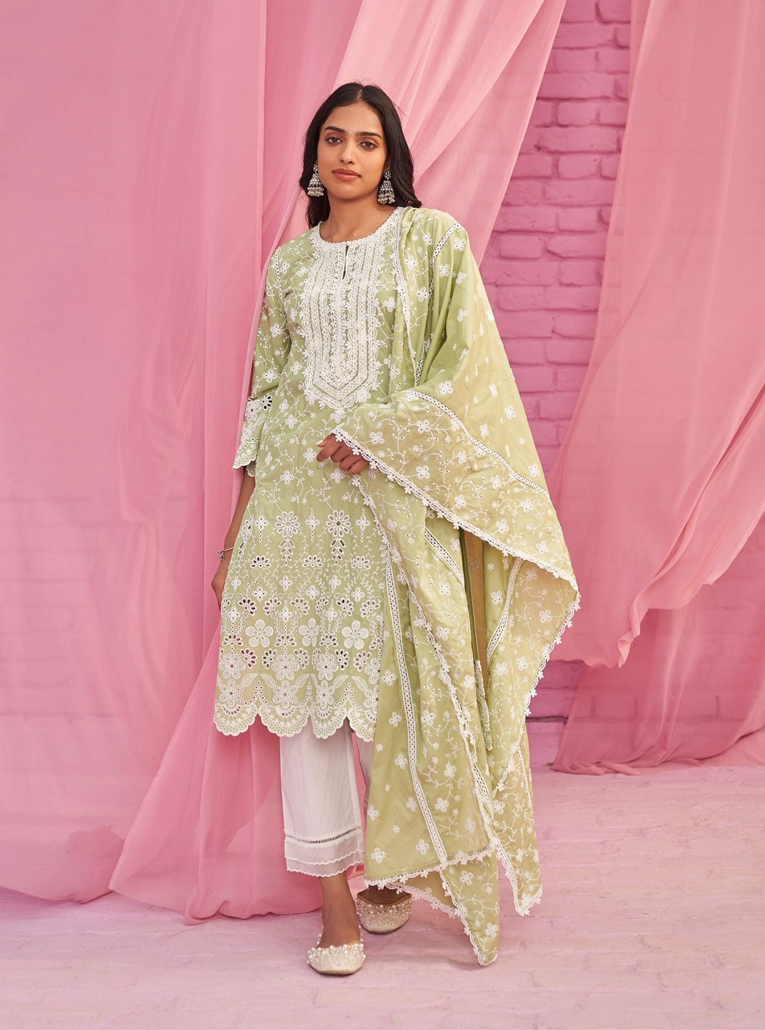 Mulmul Cotton Gauri Light Green Kurta With Mulmul Cotton Saanjh White Pant