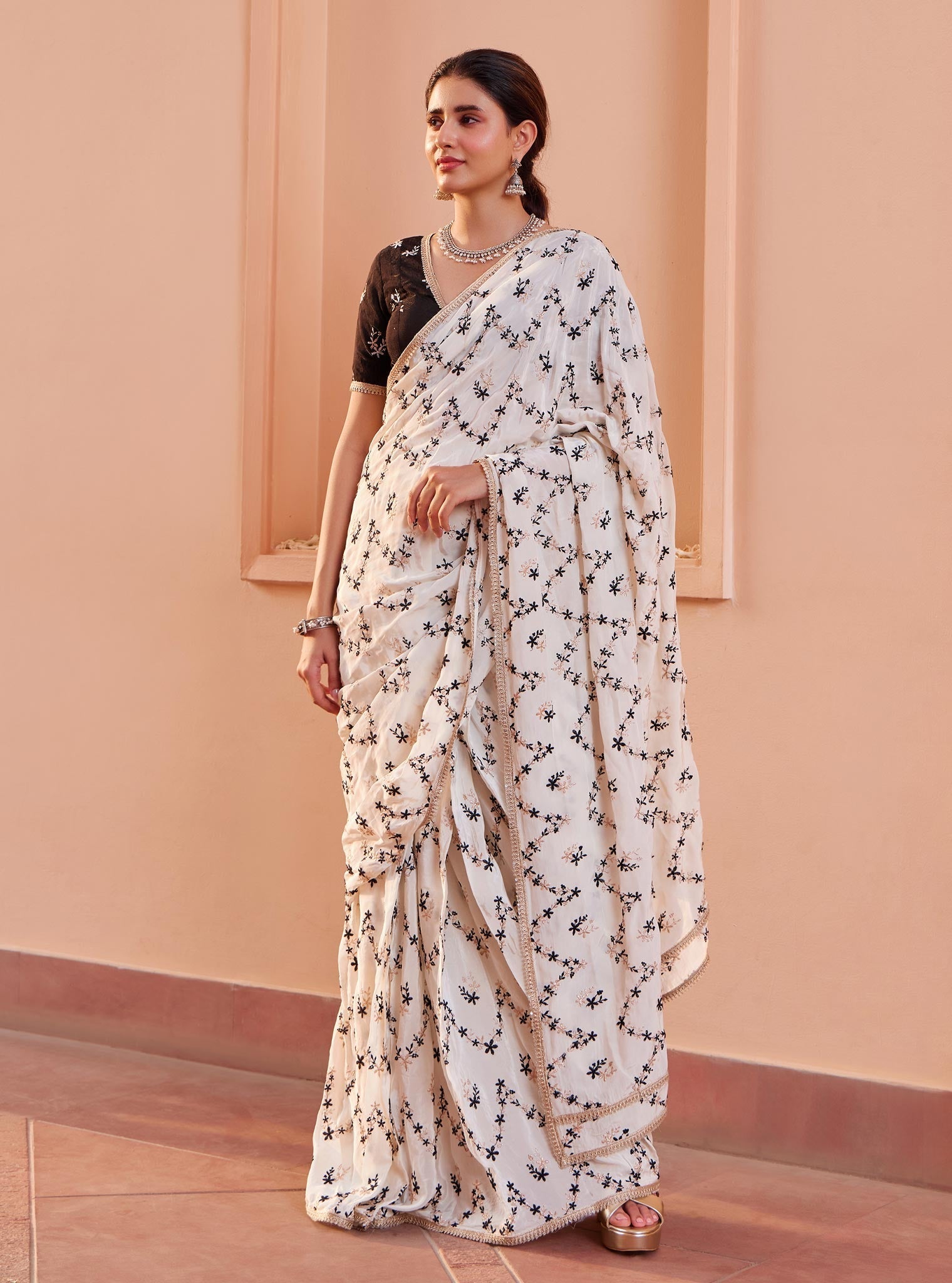 Mulmul Crepe Tavisi Off White Pre-Stitched Saree