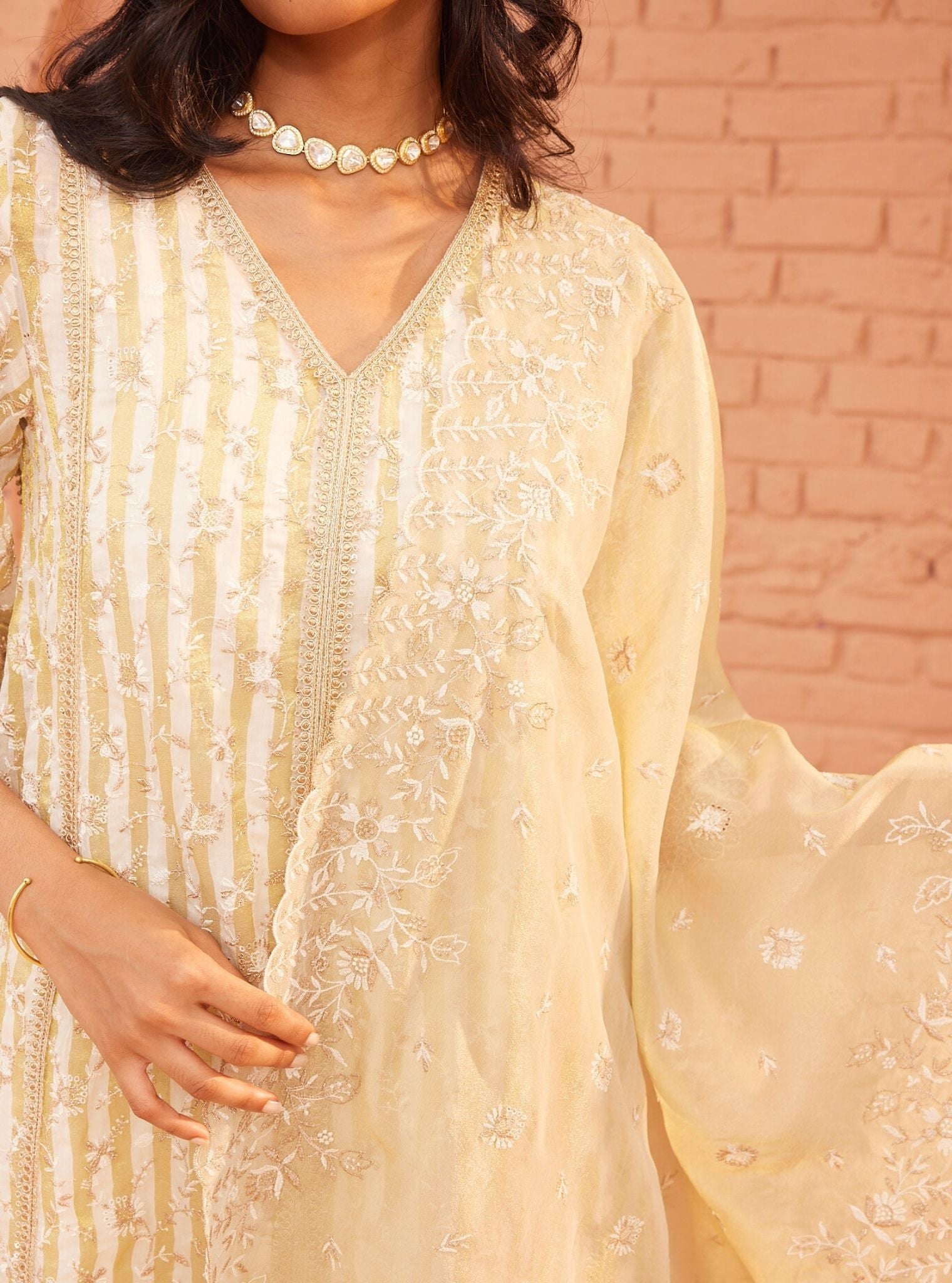 Mulmul Banarsi Caprina Off White Kurta With Mulmul Banarsi Caprina Off White Dhoti Pant