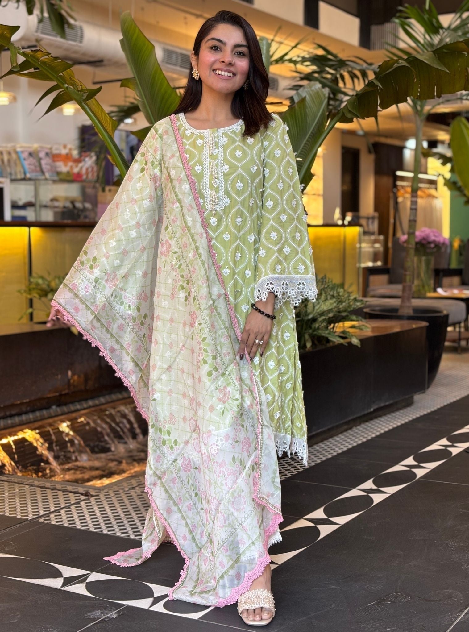 Mulmul Cotton Sintra Green Kurta With Mulmul Cotton Dinaz White Pant