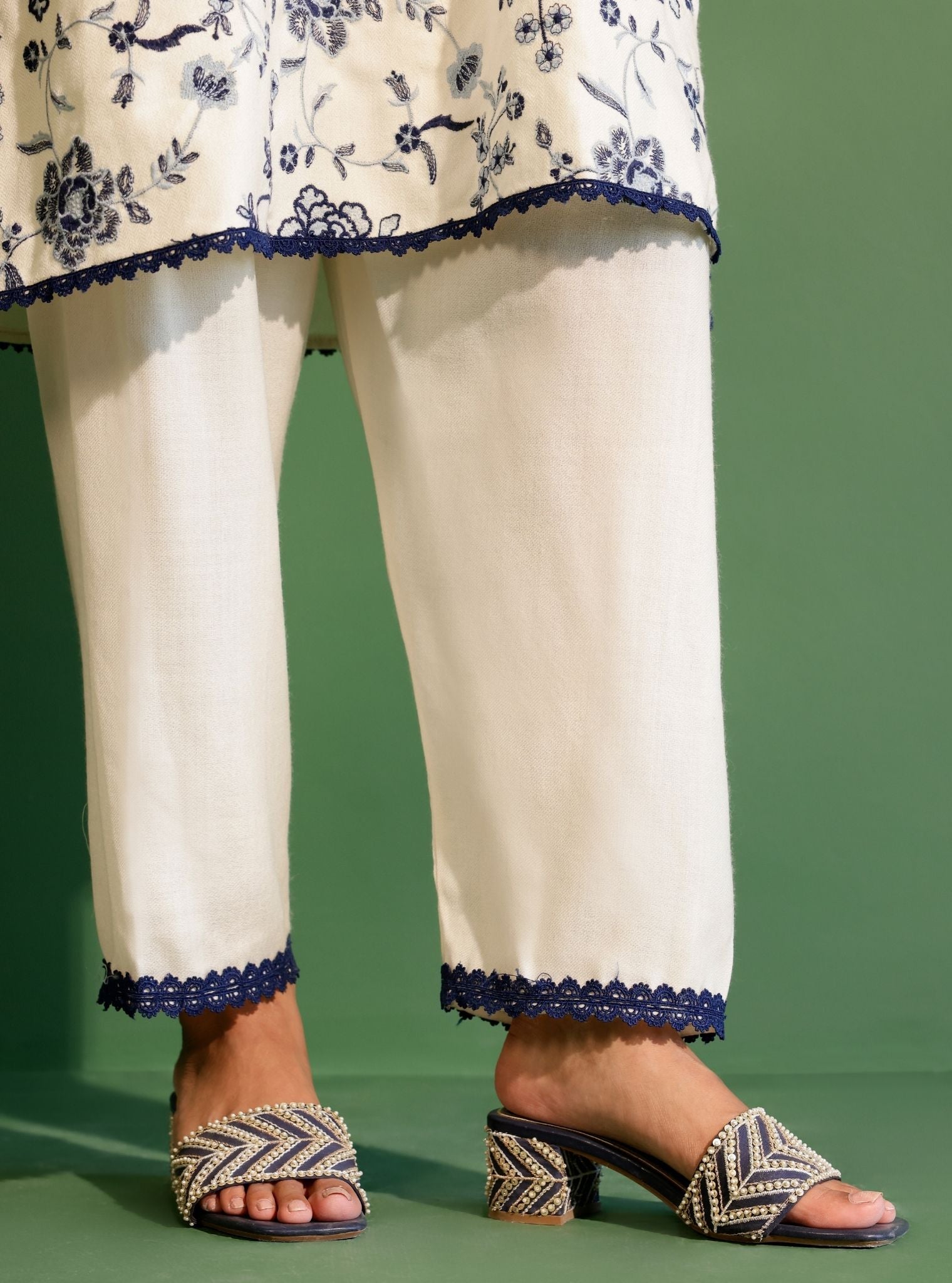 Mulmul Wool Juno Off White Kurta With Mulmul Wool Juno Off White Pant