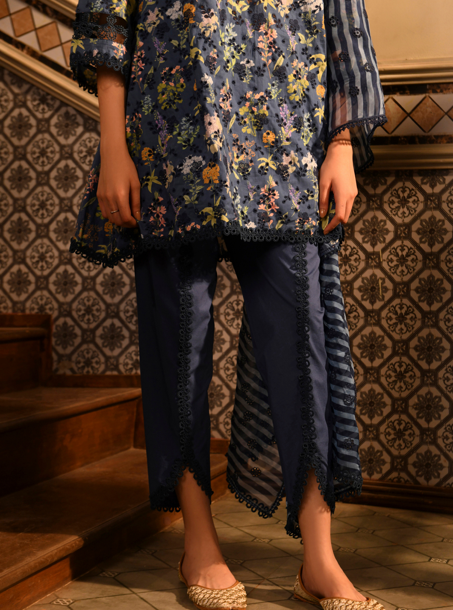 Mulmul Cotton Narika Navy Printed Kurta With Mulmul Cotton Narika Navy Pant