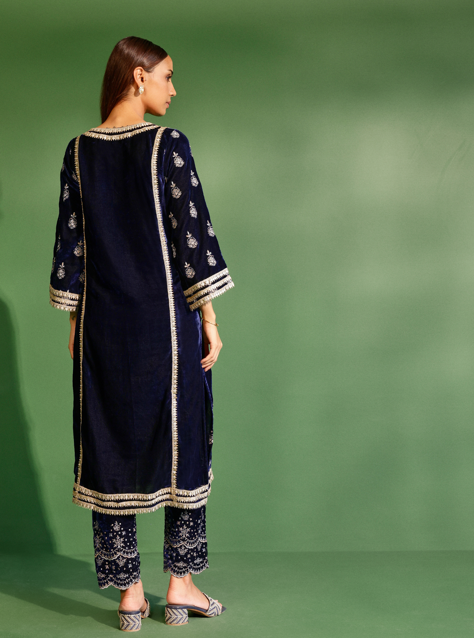 Mulmul Velvet Kumani Navy Kurta With Mulmul Velvet Kumani Navy Pant