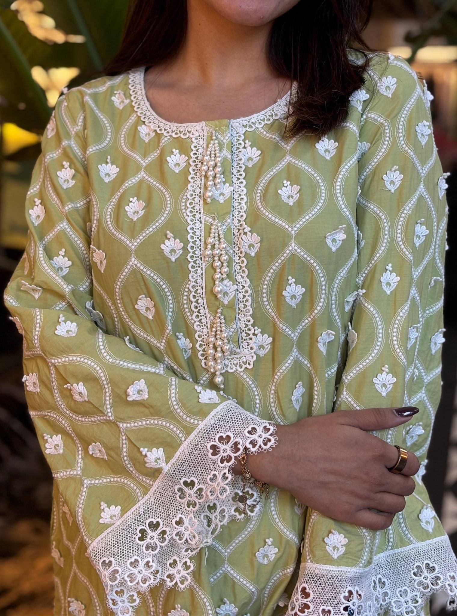 Mulmul Cotton Sintra Green Kurta With Mulmul Cotton Dinaz White Pant