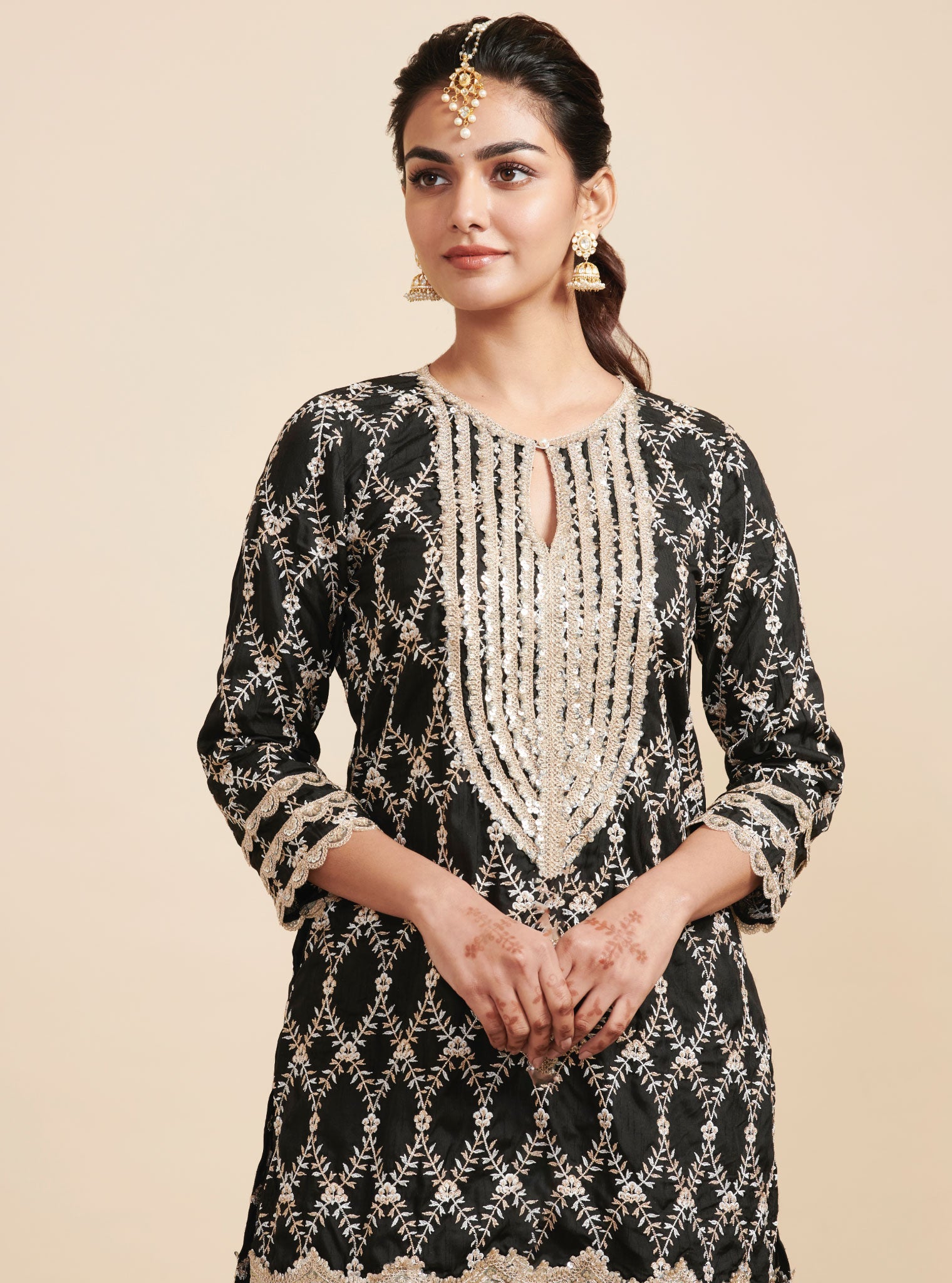 Mulmul Silk Kajra Black Short Kurta With Mulmul Organza Kajra Black Garara