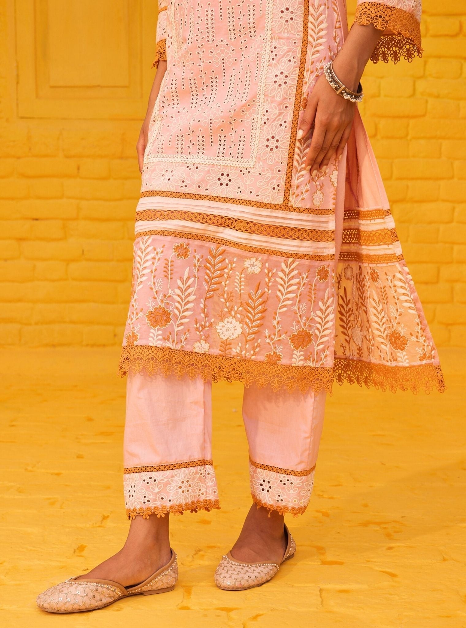 Mulmul Cotton Maithali Pink Kurta With Mulmul Cotton Maithali Pink Pant