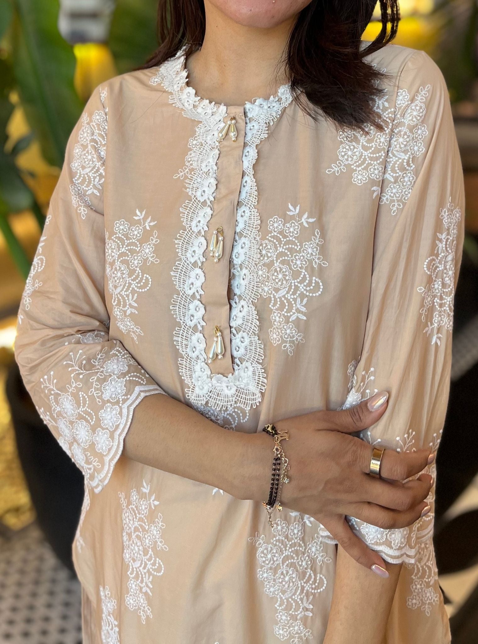 Mulmul Cotton Perla Beige Kurta With Mulmul Cotton Scallop Lace White Pant