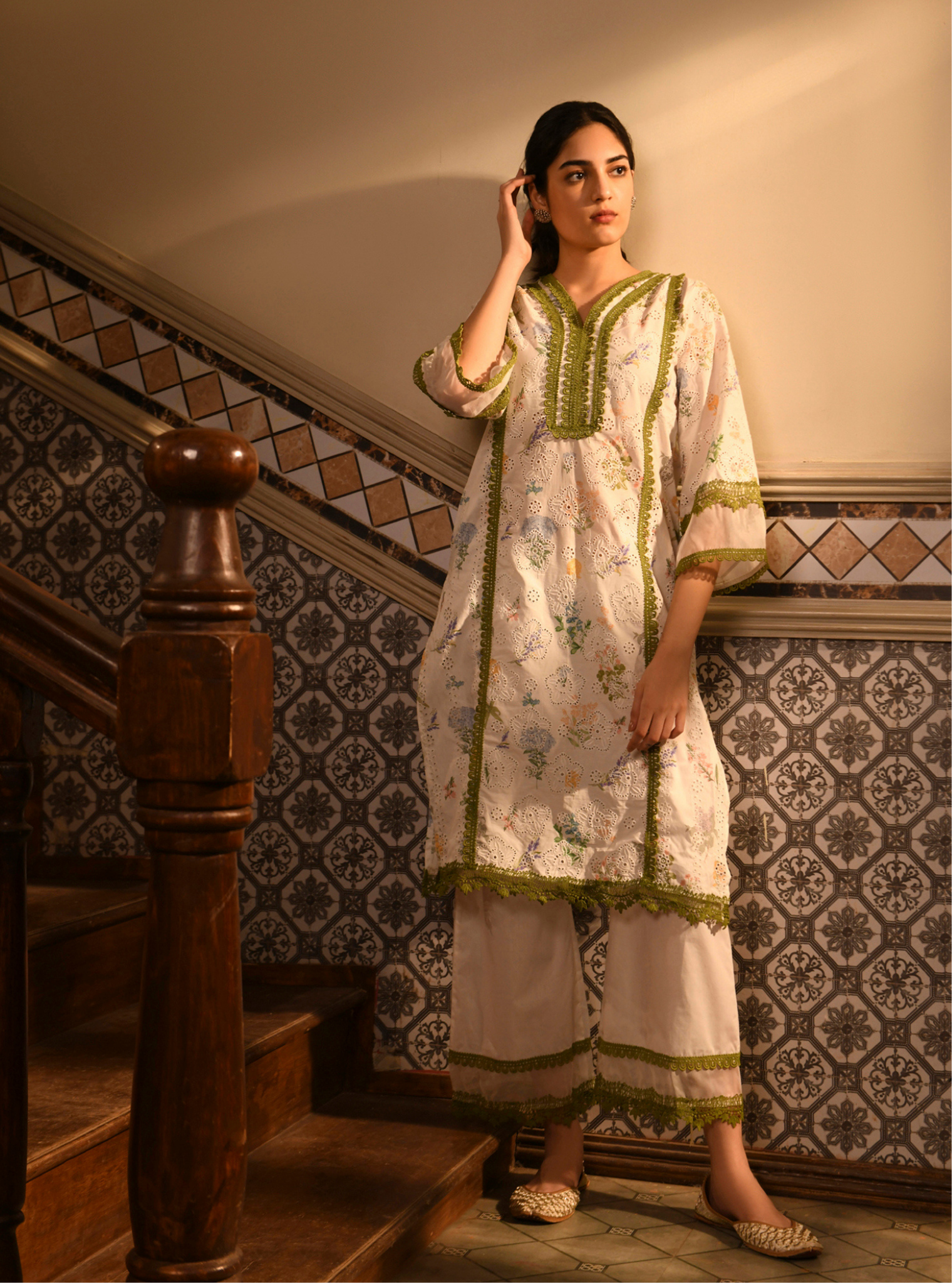 Mulmul Cotton Binita White Printed Kurta With Mulmul Cotton Binita White Pant