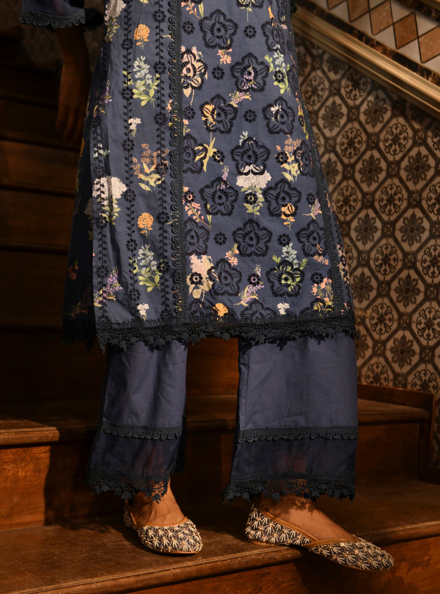 Mulmul Cotton Binita Navy Printed Kurta With Mulmul Cotton Binita Navy Pant