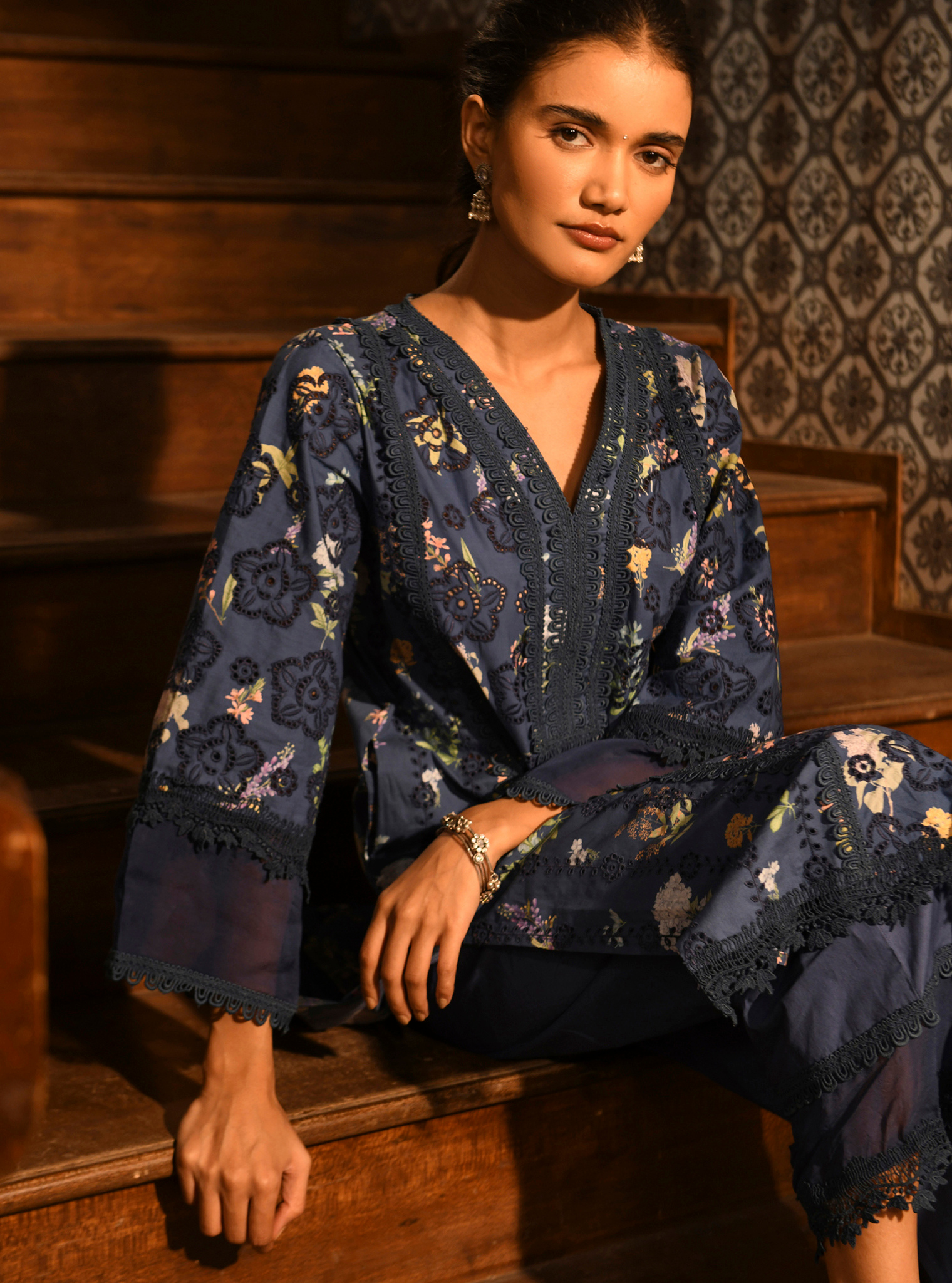 Mulmul Cotton Binita Navy Printed Kurta With Mulmul Cotton Binita Navy Pant