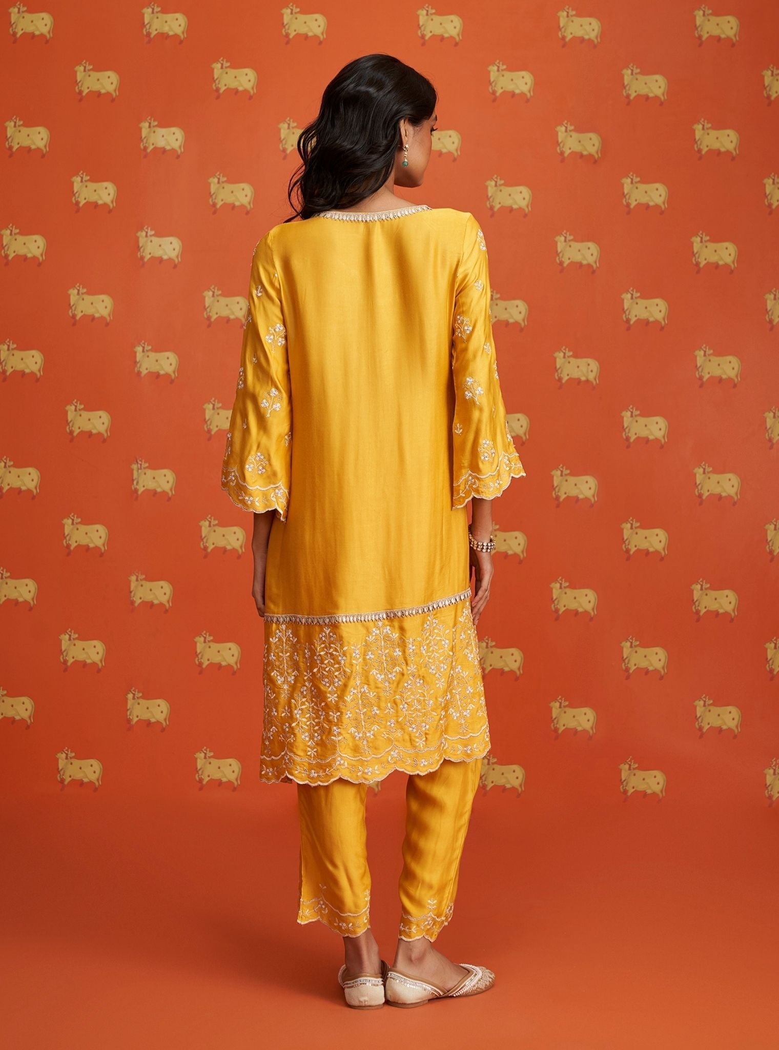 Mulmul Cupro Satin Tasanee Yellow Kurta With Mulmul Cupro Satin Tasanee Yellow Pant