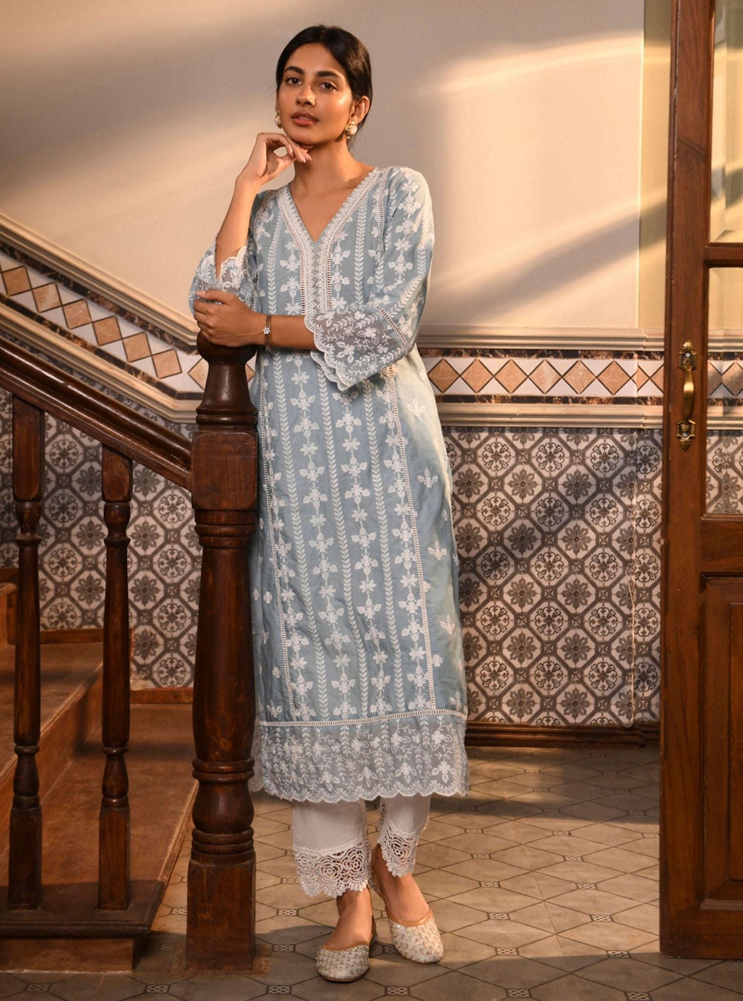 Mulmul Cotton Arpina Blue Kurta With Mulmul Cotton Floral Chemical Lace White Pant