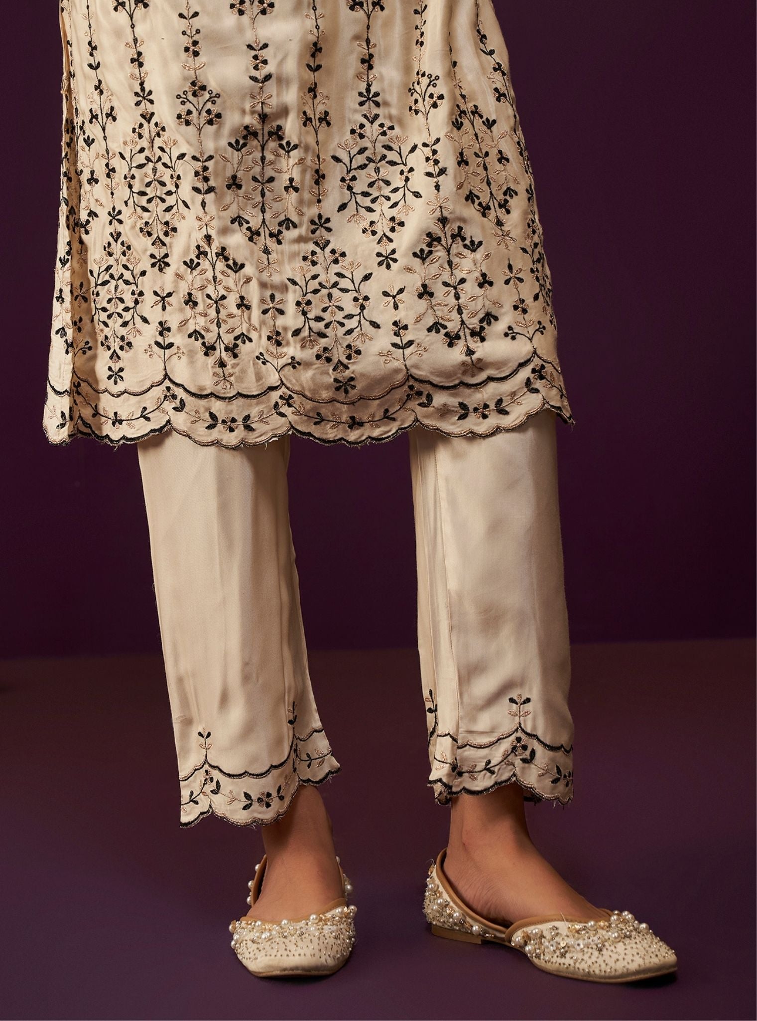 Mulmul Cupro Satin Tasanee Off White Kurta With Mulmul Cupro Satin Tasanee Off White Pant