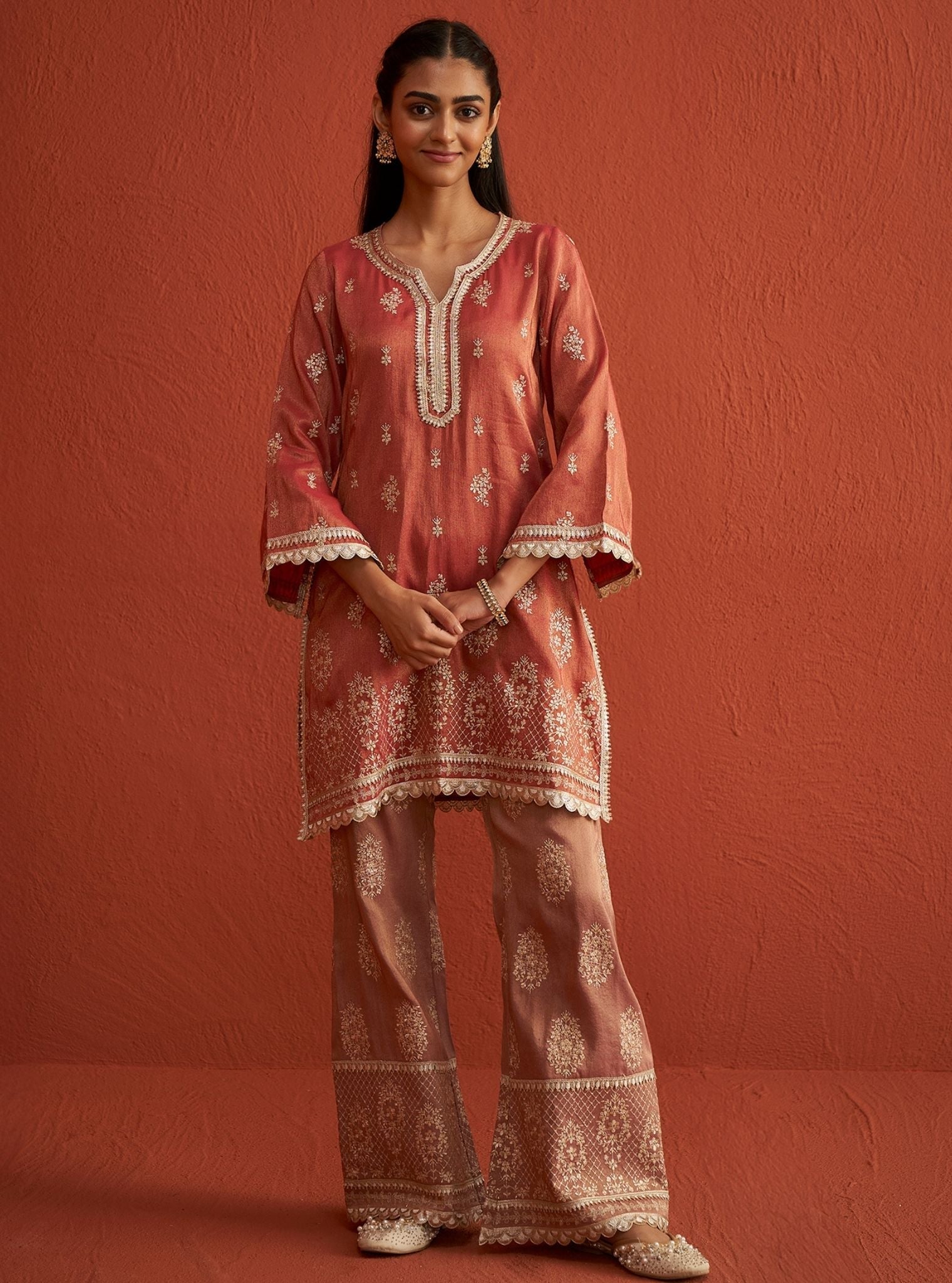 Mulmul Tissue Linen Satin Vaari Red Kurta With Mulmul Tissue Linen Satin Vaari Red Pant