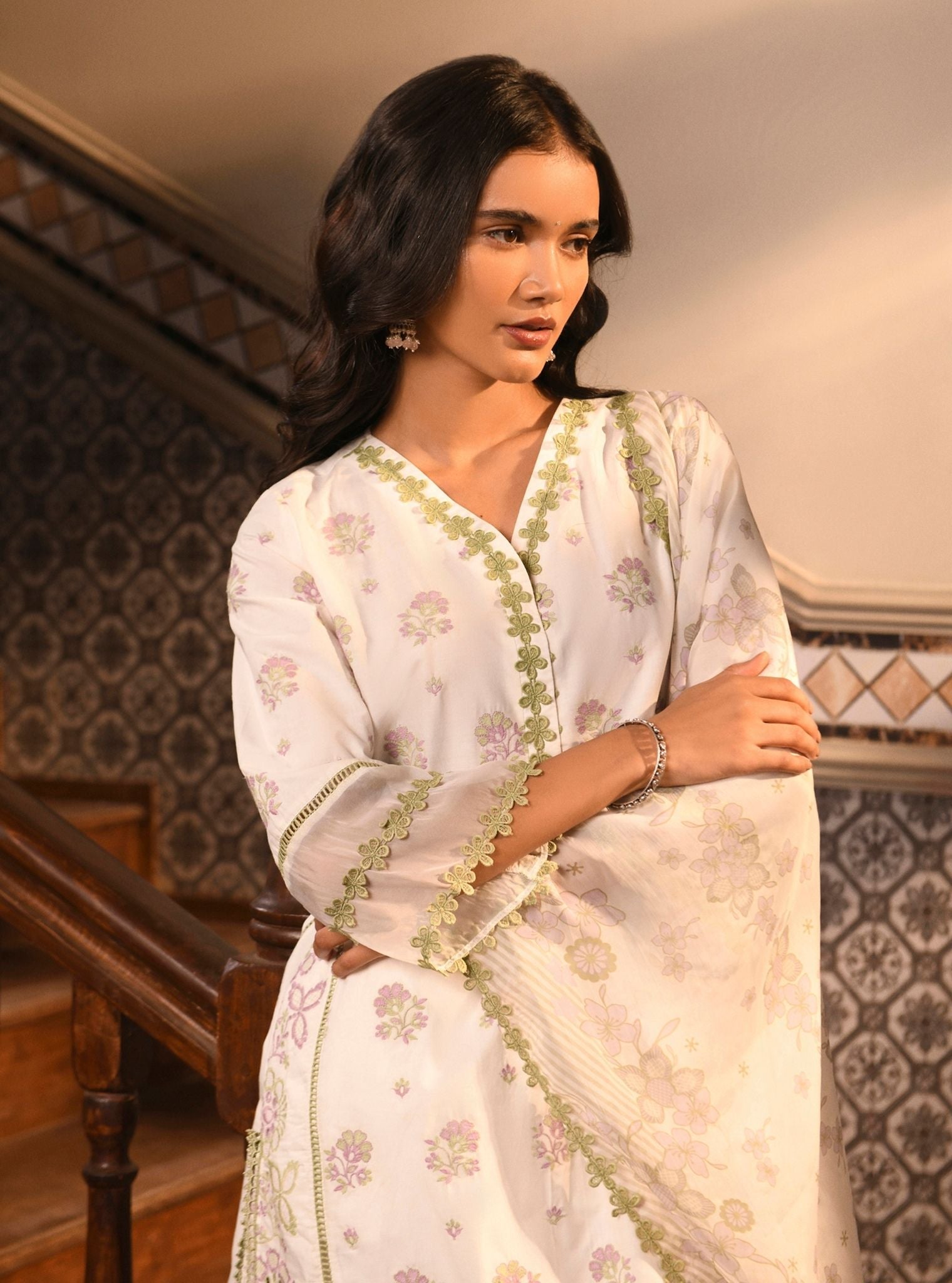 Mulmul Cotton Banu White Kurta With Mulmul Cotton Banu White Pant