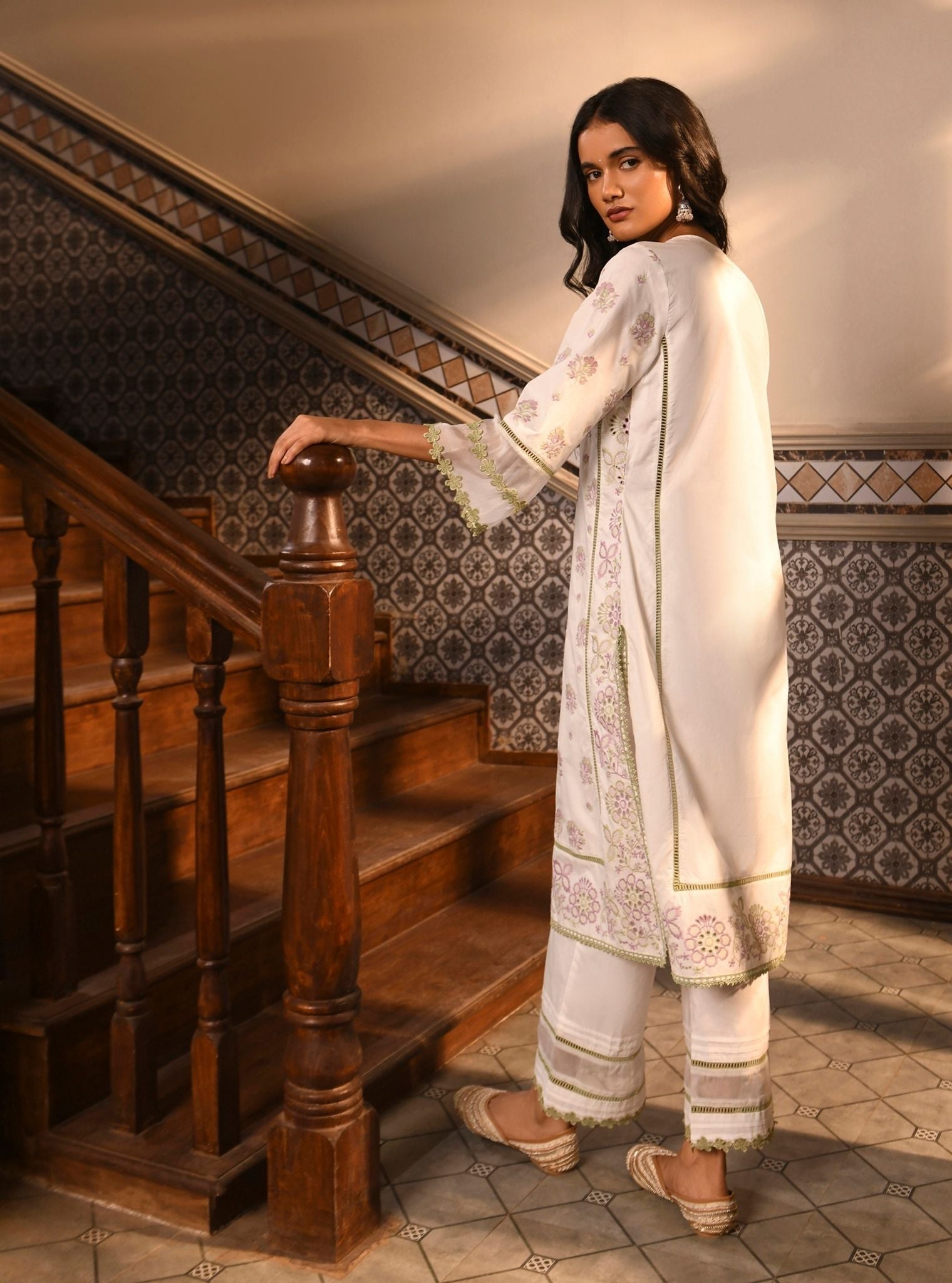 Mulmul Cotton Banu White Kurta With Mulmul Cotton Banu White Pant