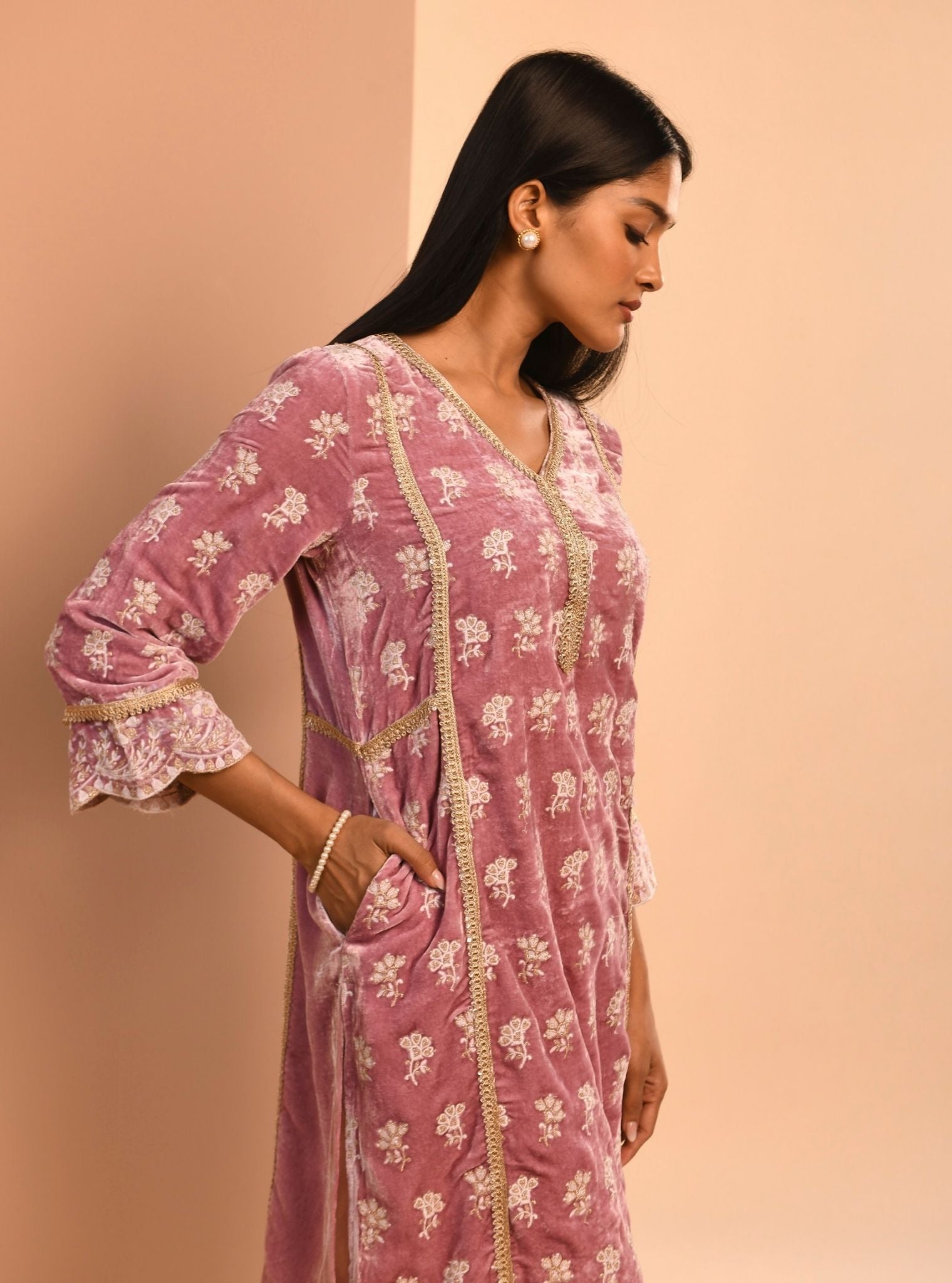 Mulmul Velvet Naia Lilac Kurta With Mulmul Naia Lilac Pant