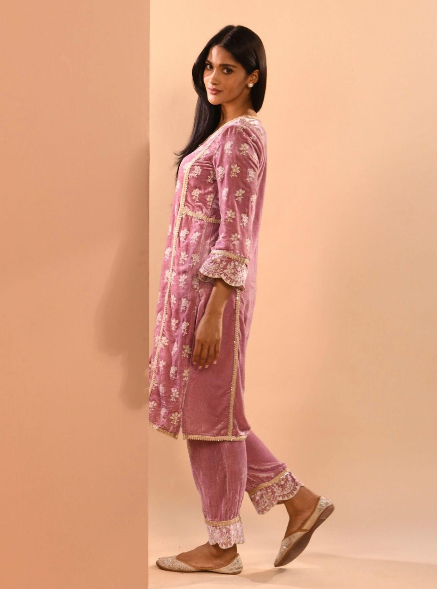 Mulmul Velvet Naia Lilac Kurta With Mulmul Naia Lilac Pant