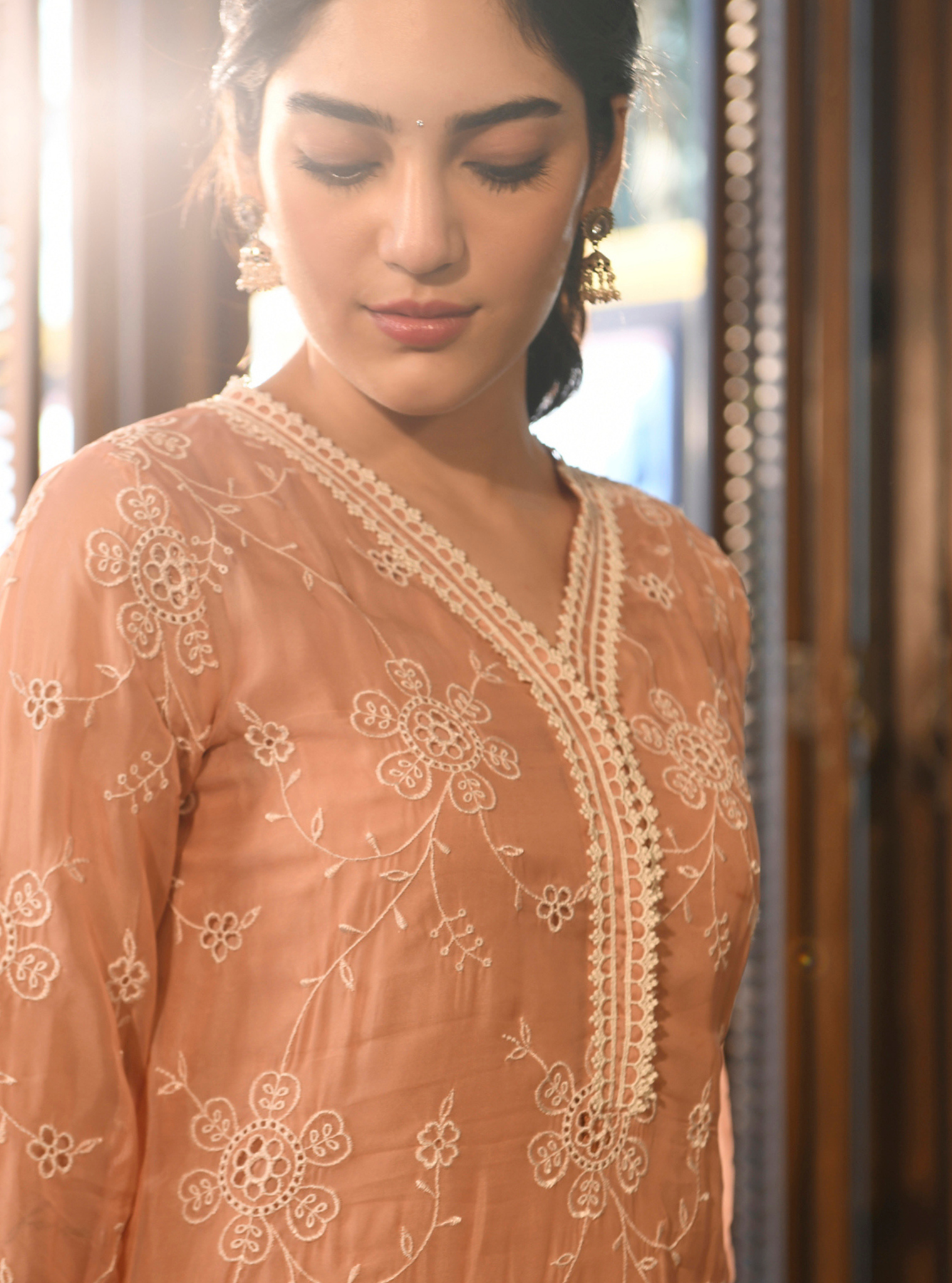 Mulmul Organza Nezira Peach Kurta With Mulmul Cotton Nezira Peach Pant