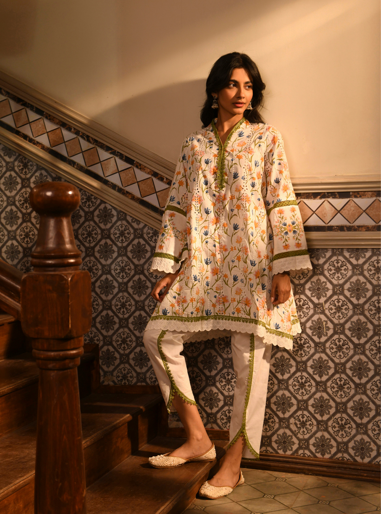 Mulmul Cotton Gargi White Printed Kurta With Mulmul Cotton Gargi White Pant