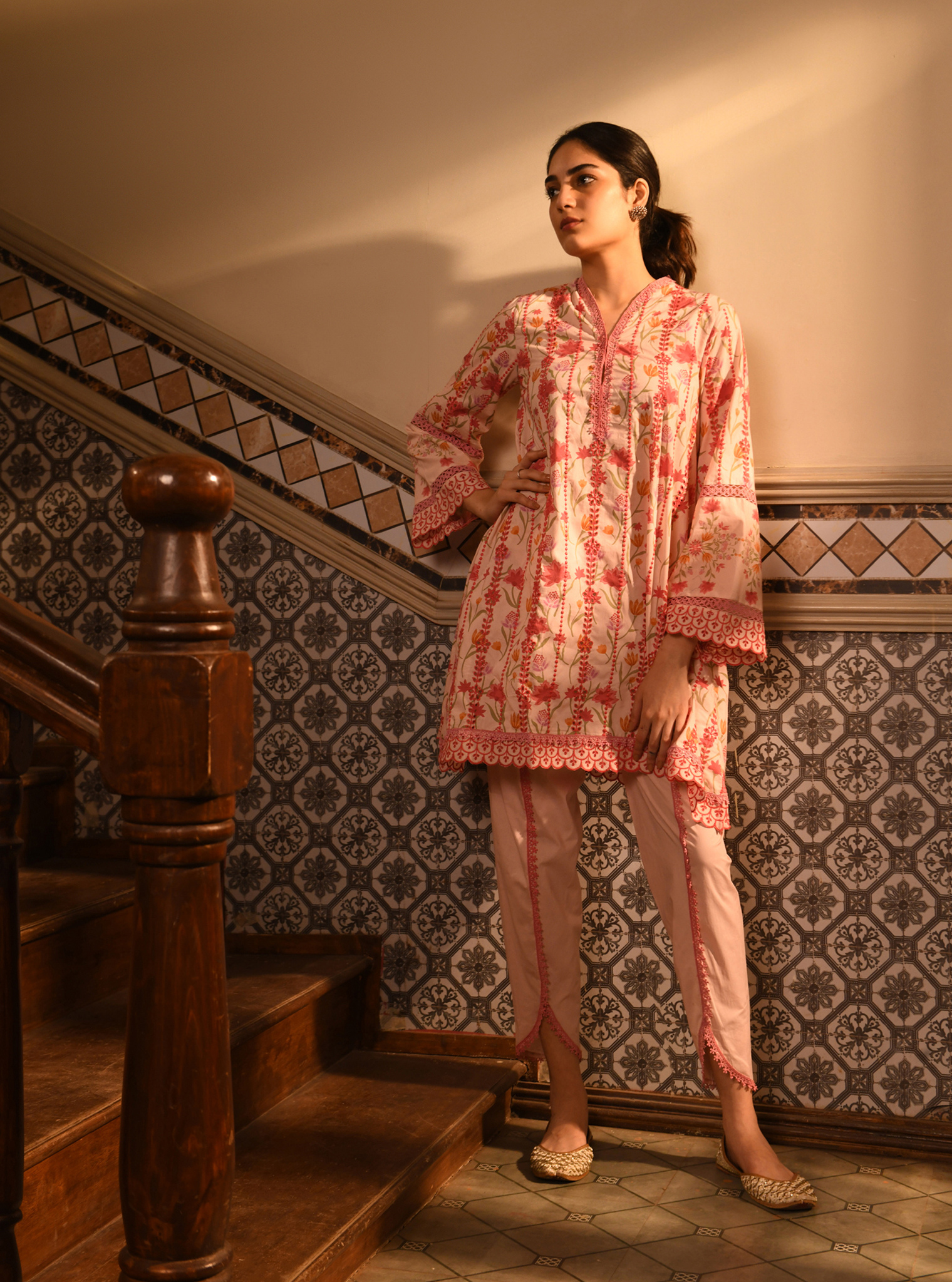 Mulmul Cotton Gargi Pink Printed Kurta With Mulmul Cotton Gargi Pink Pant