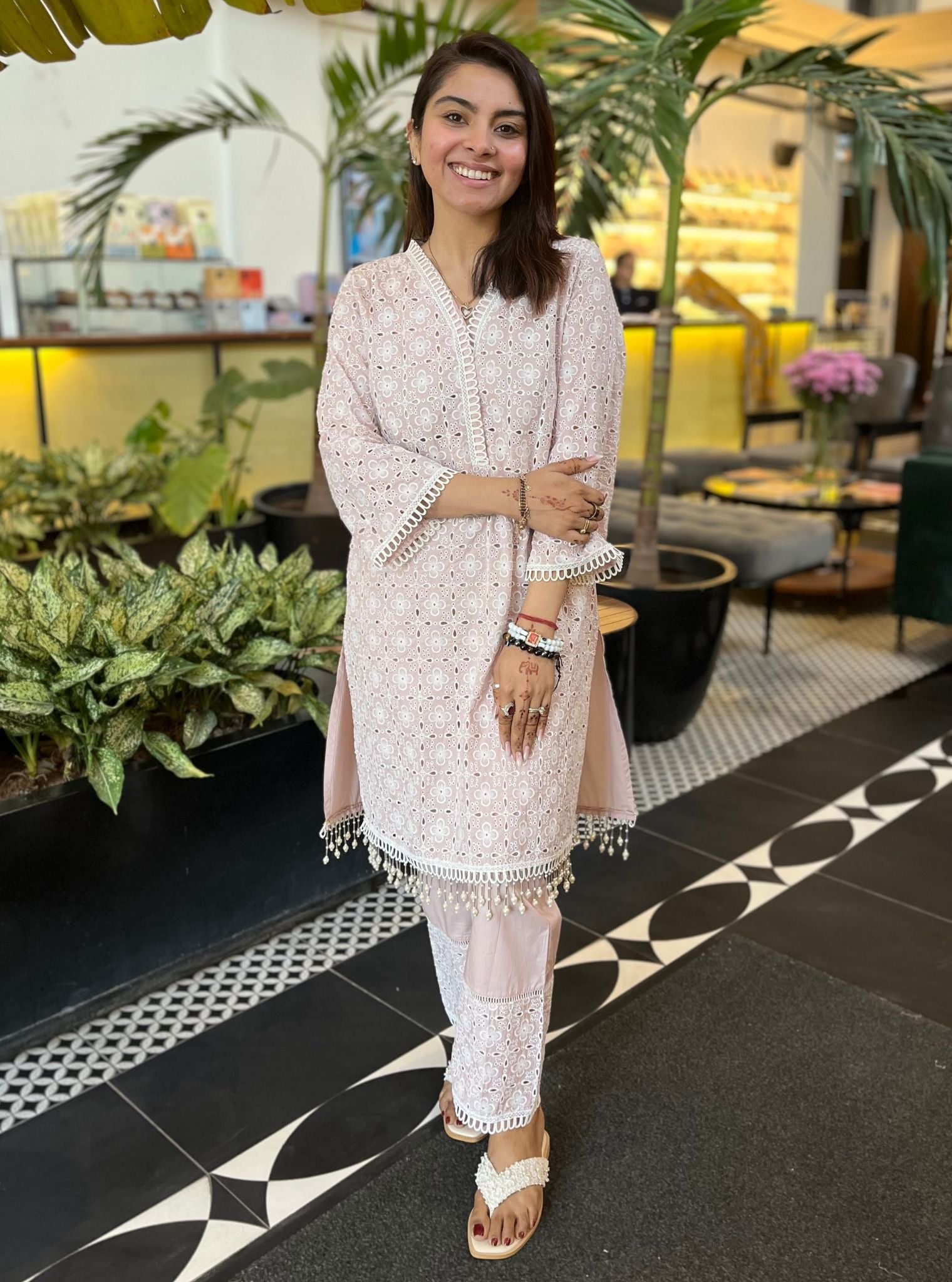 Mulmul Cotton Danira Pink Kurta With Mulmul Cotton Danira Pink Pant