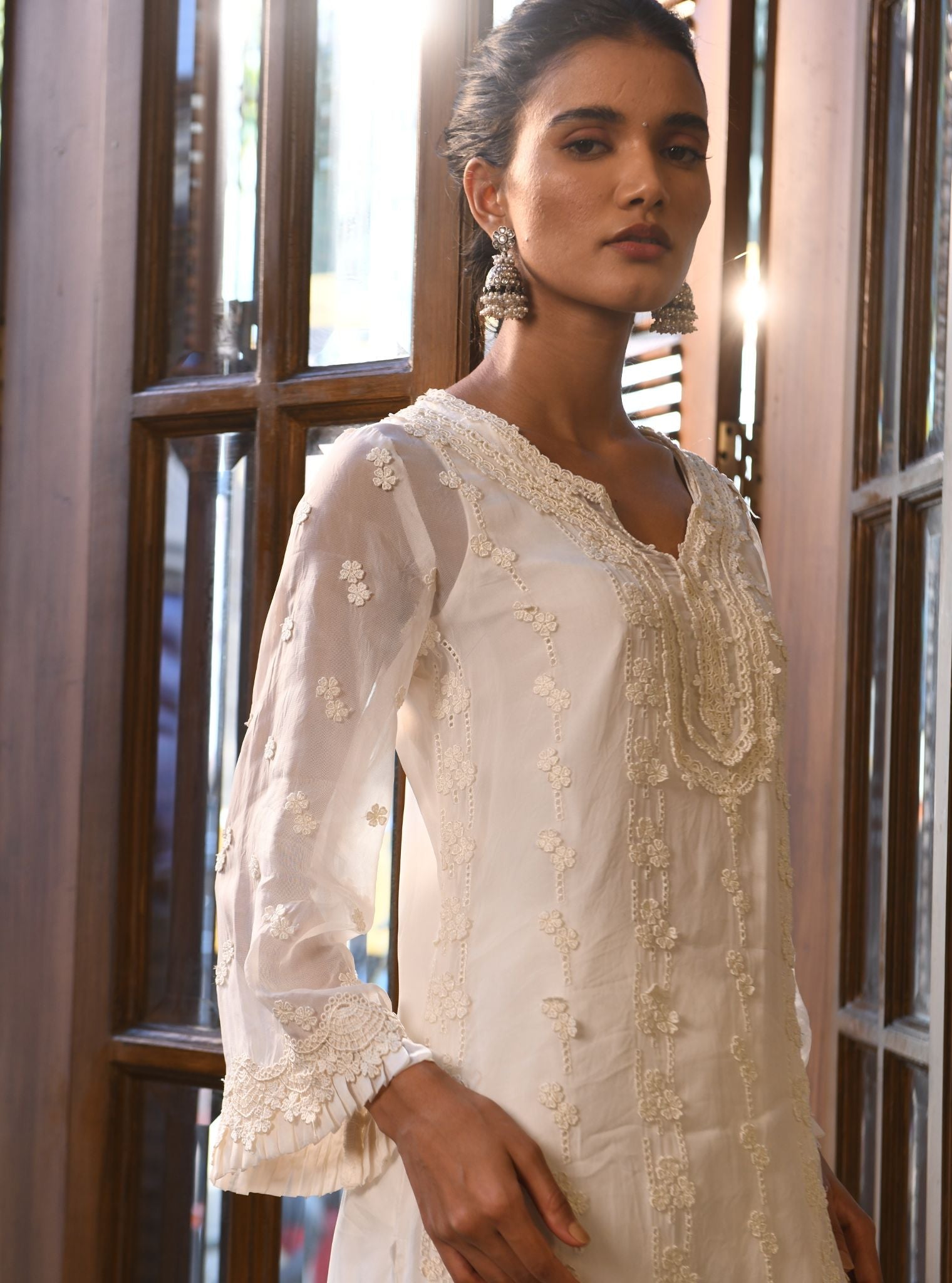 Mulmul Organza Azita White Kurta With Mulmul Cotton Azita White Pant