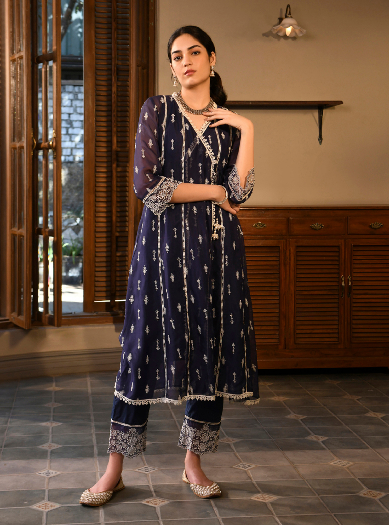 Mulmul Organza Vashti Navy Kurta With Mulmul Cotton Vashti Navy Pant