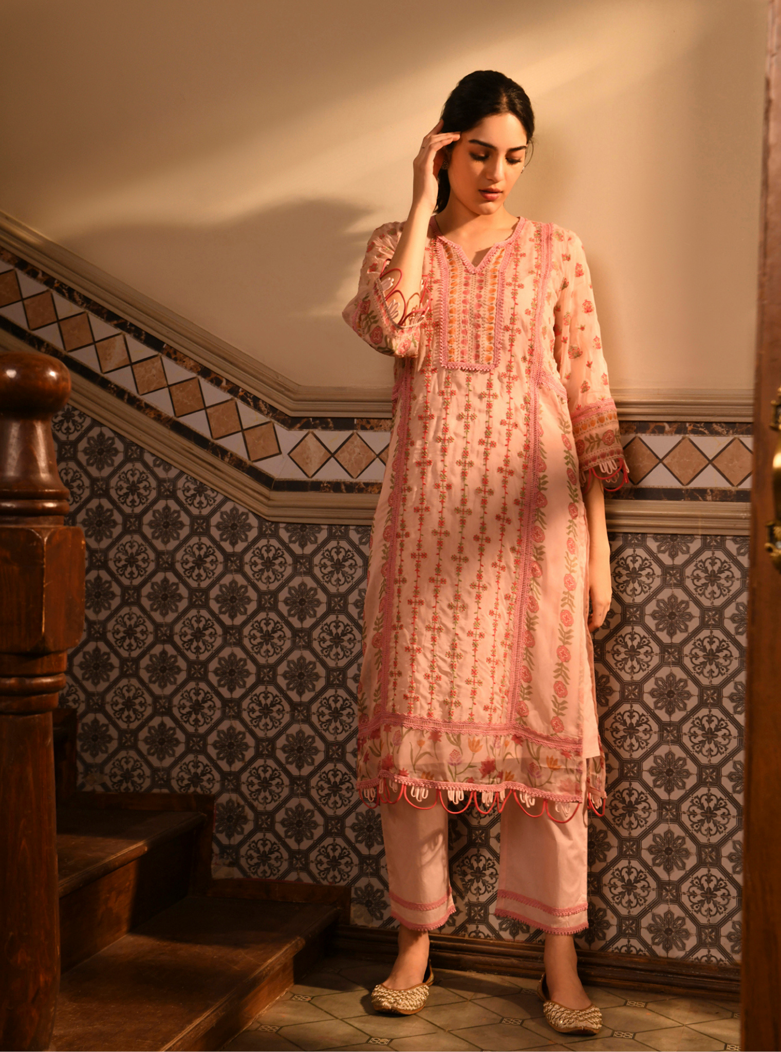 Mulmul Organza Padmini Pink Kurta With Mulmul Cotton Padmini Pink Pant