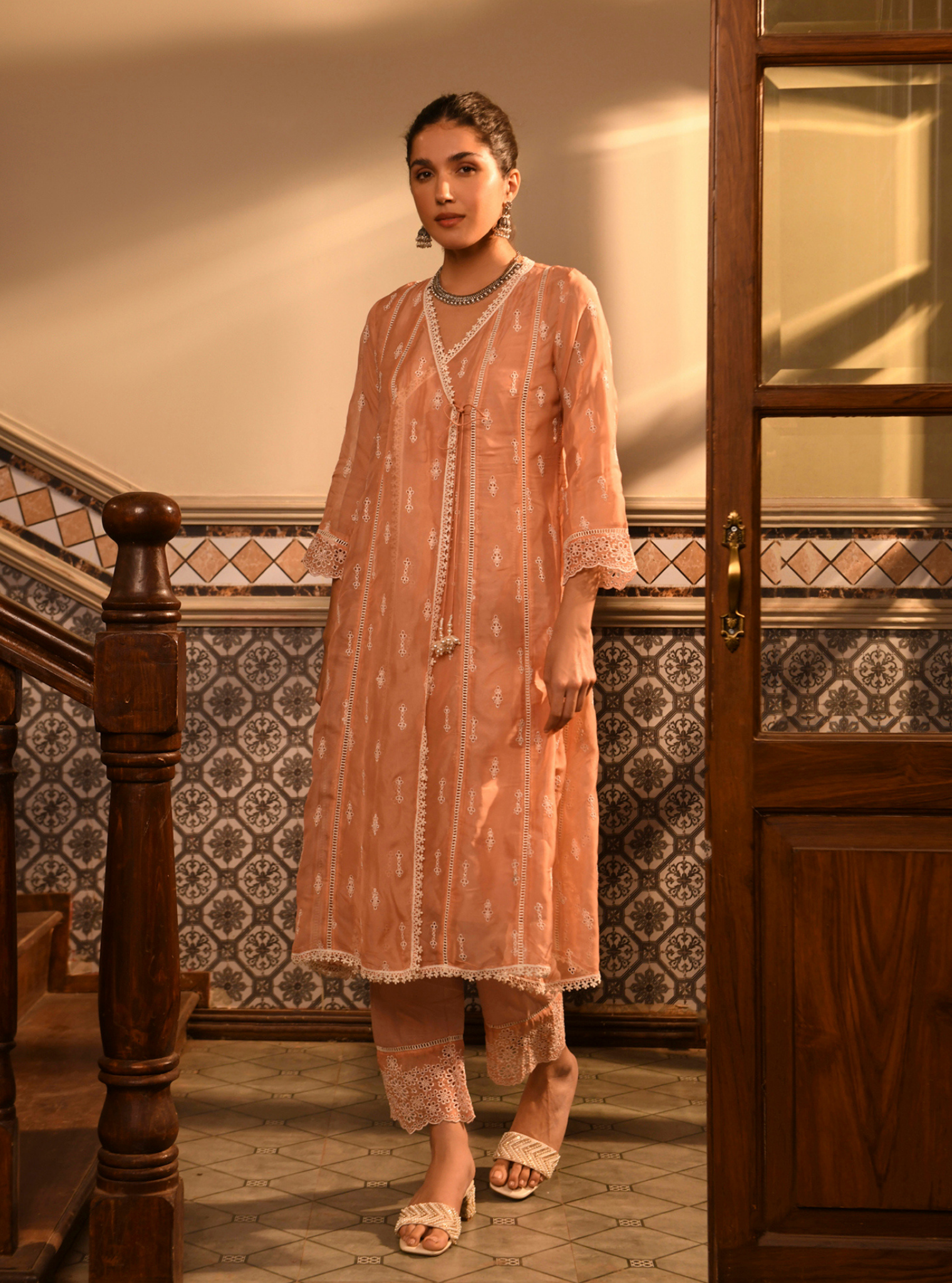 Mulmul Organza Vashti Peach Kurta With Mulmul Cotton Vashti Peach Pant