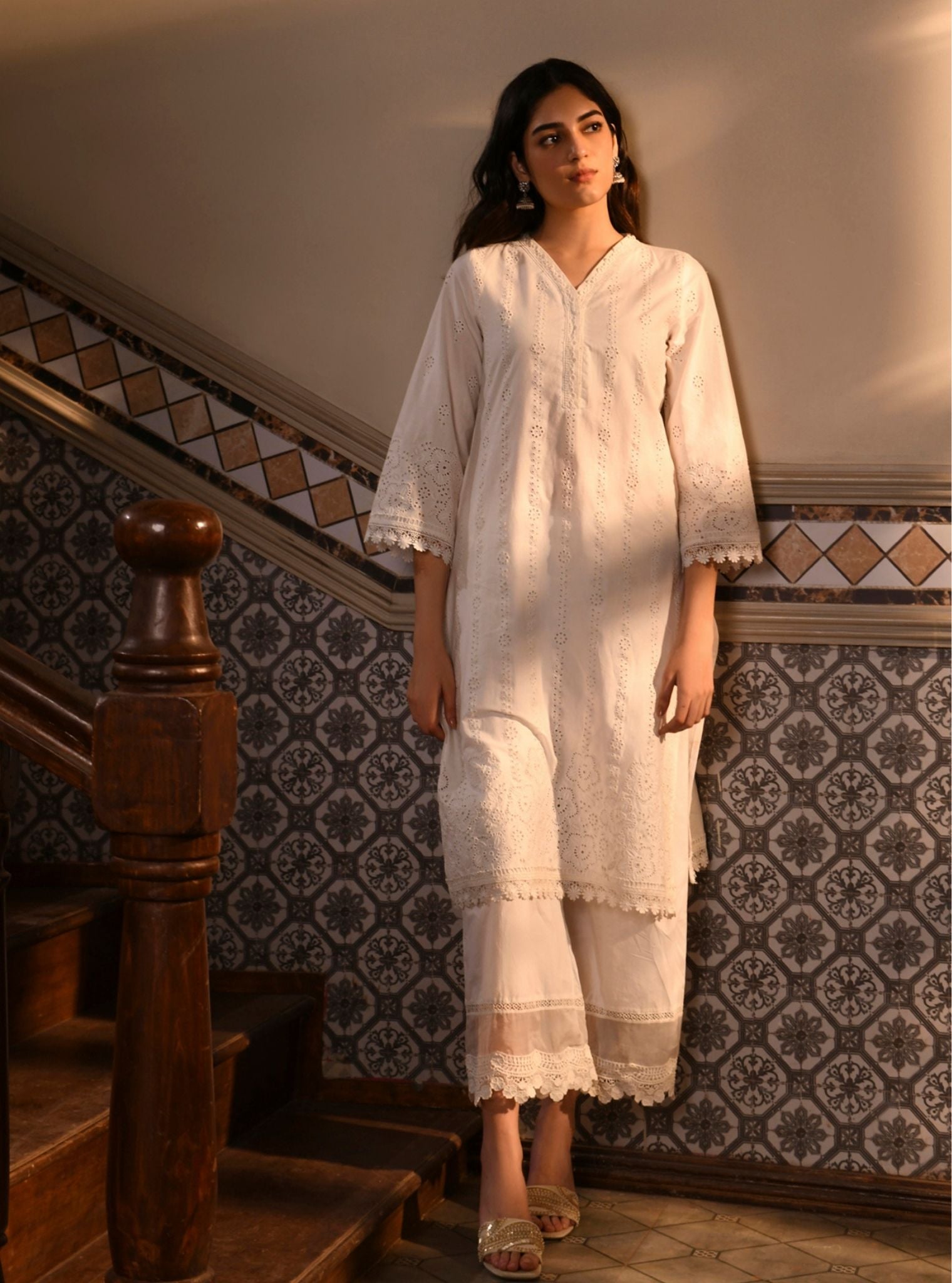 Mulmul Cotton Fila White Kurta With Mulmul Cotton Floral Lace Flared White Pant