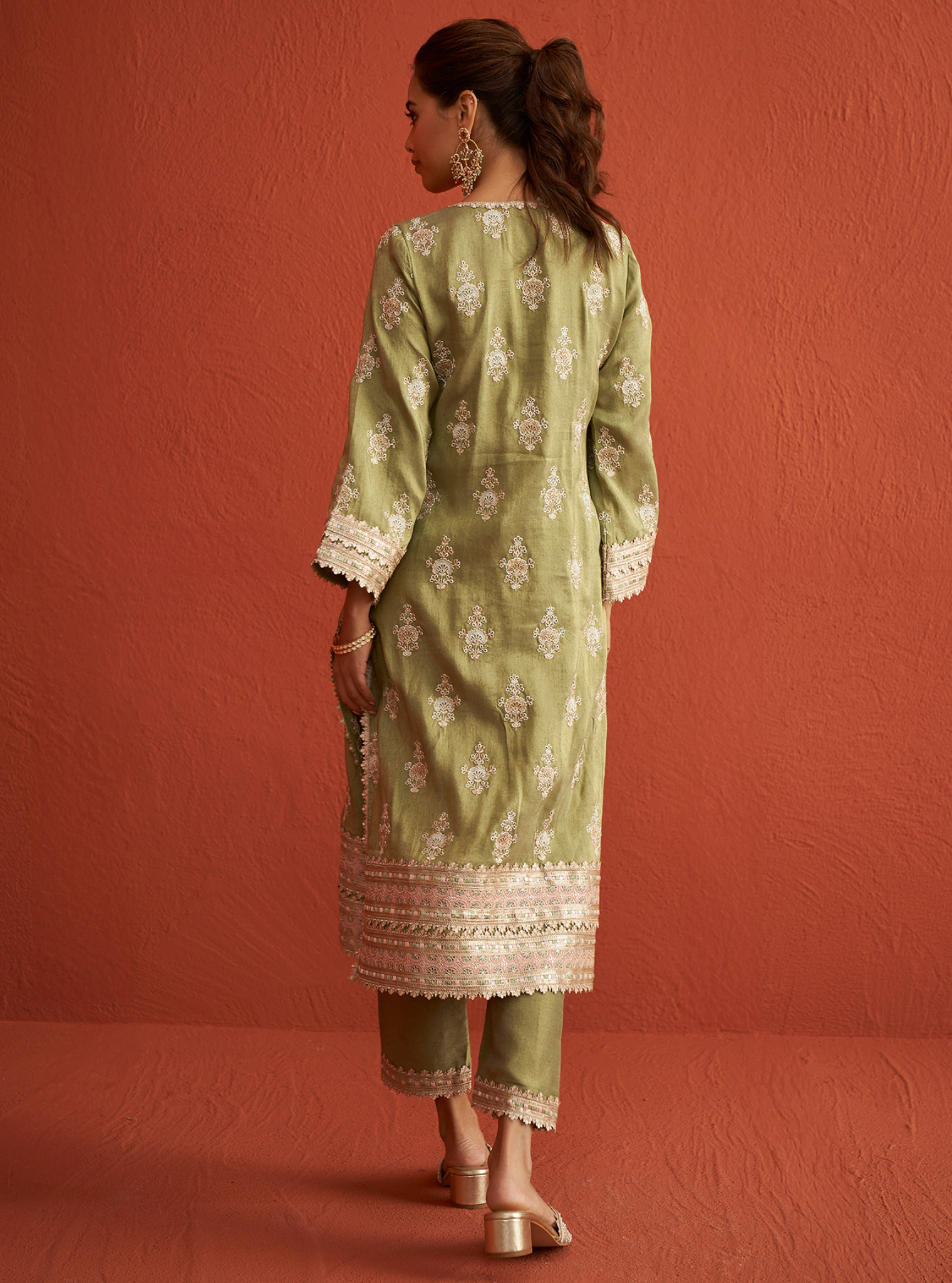 Mulmul Tissue Linen Satin Mitthi Sage Green Kurta With Mulmul Tissue Linen Satin Mitthi Sage Green Pant