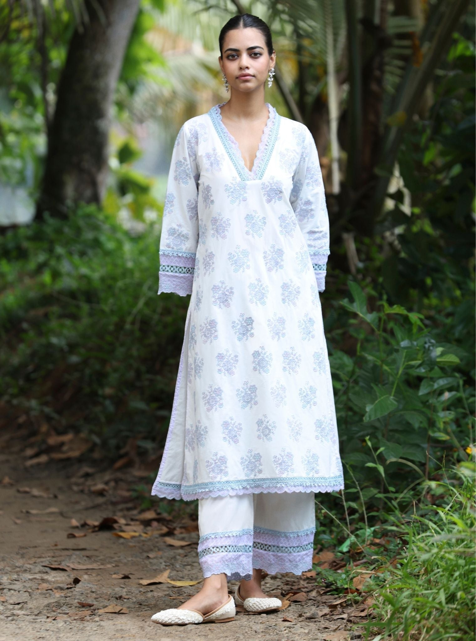 Mulmul Cotton Arasi Stark White Kurta With Mulmul Cotton Arasi Stark White Pant