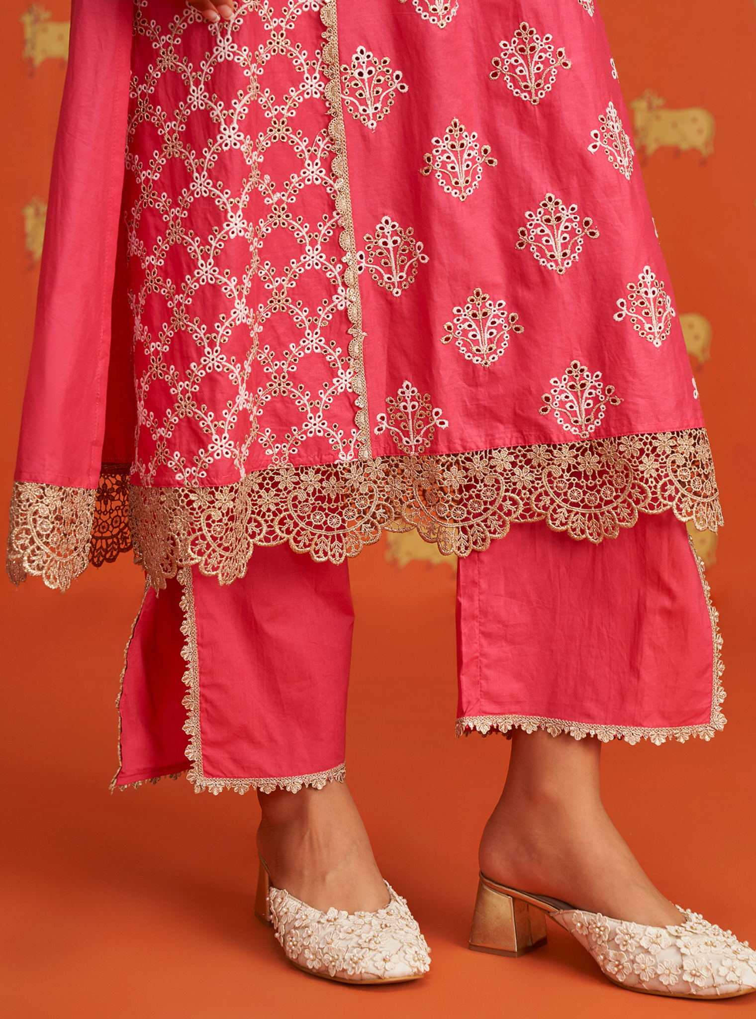 Mulmul Cotton Itsara Fuschia Kurta With Mulmul Cotton Itsara Fuschia Pant