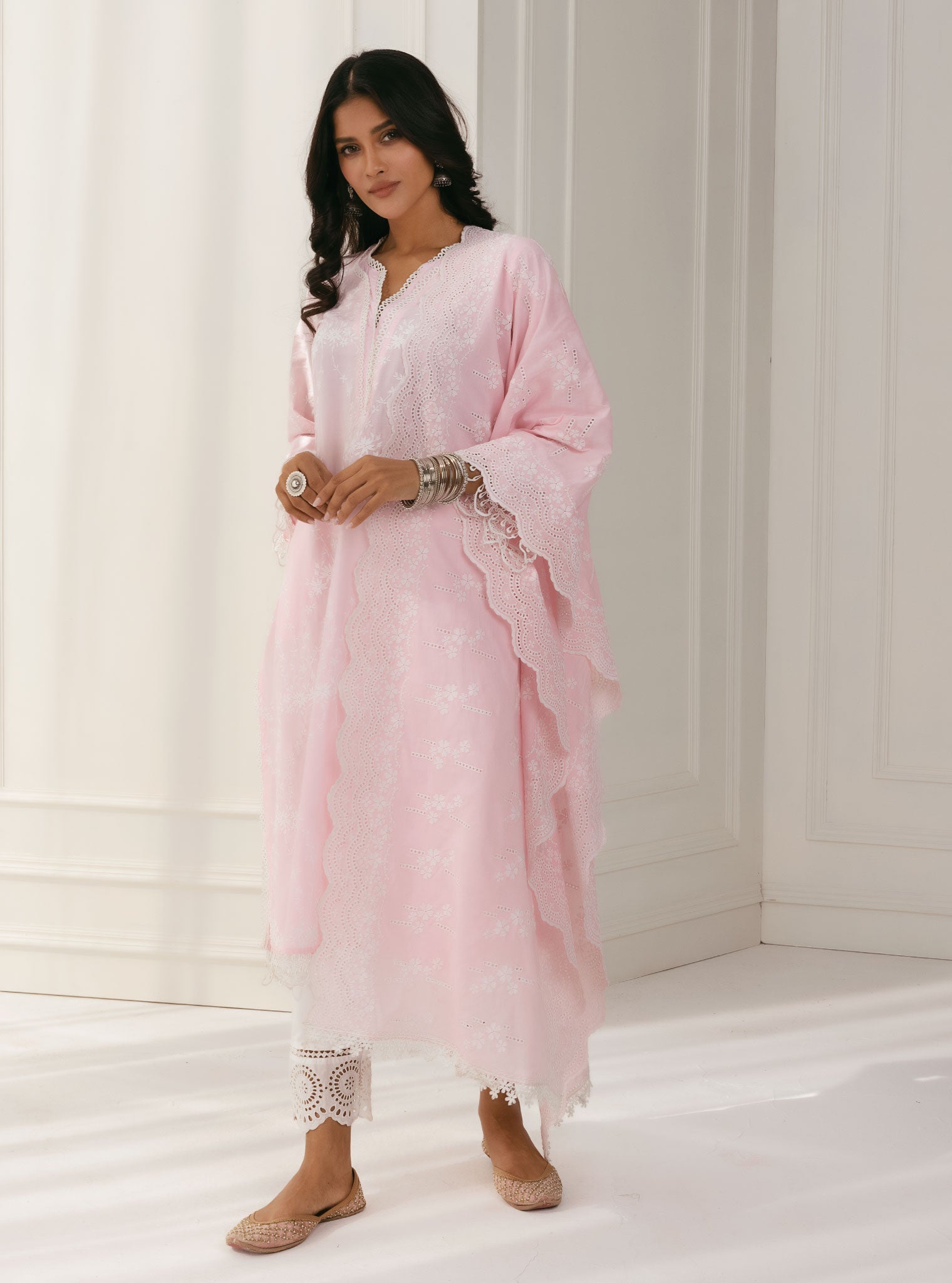 Mulmul Cotton Arki Pink Kurta With Eyelet White Pant