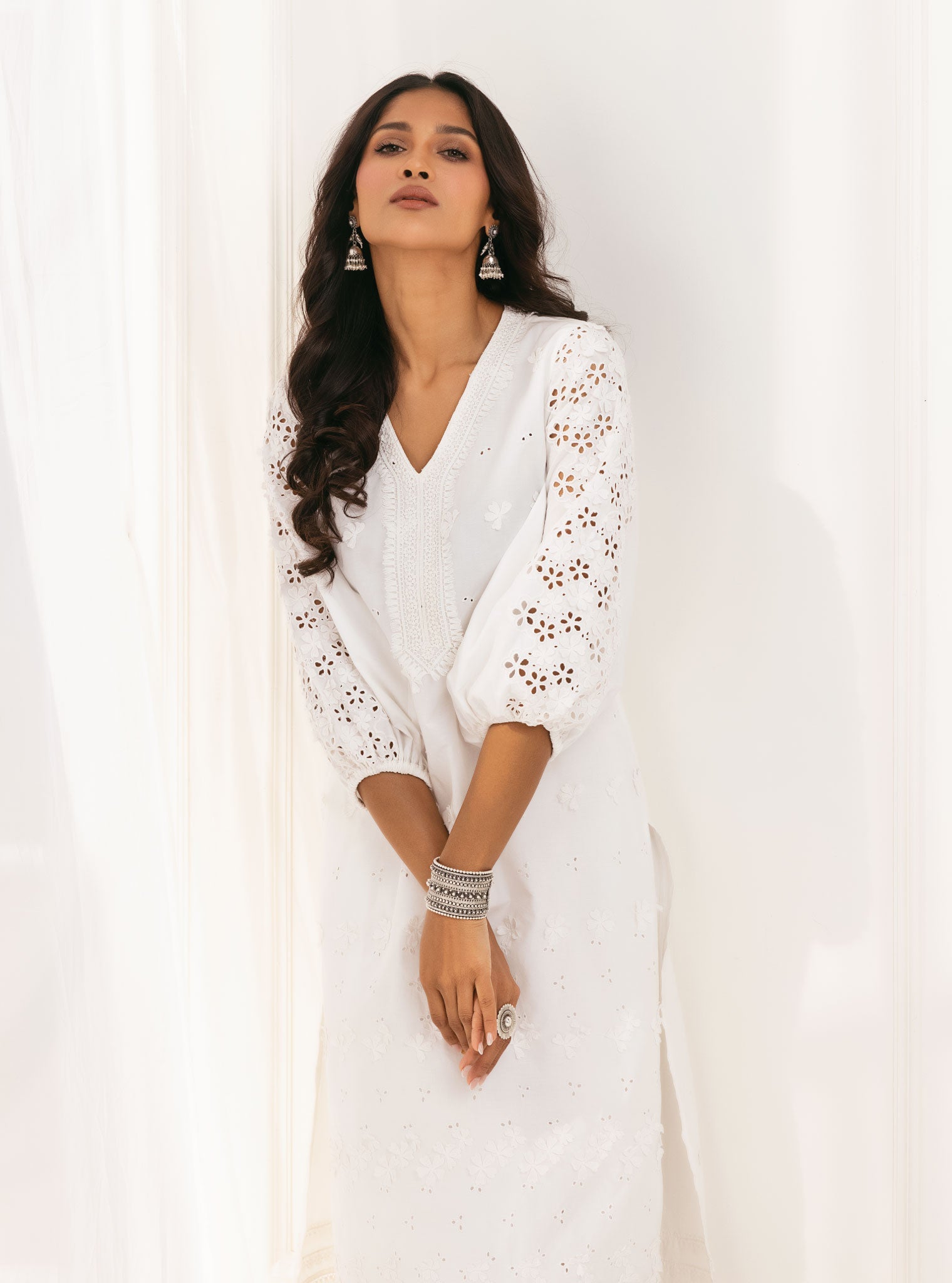 Mulmul Cotton Asota White Kurta With Floral Organza Panelled White Salwar