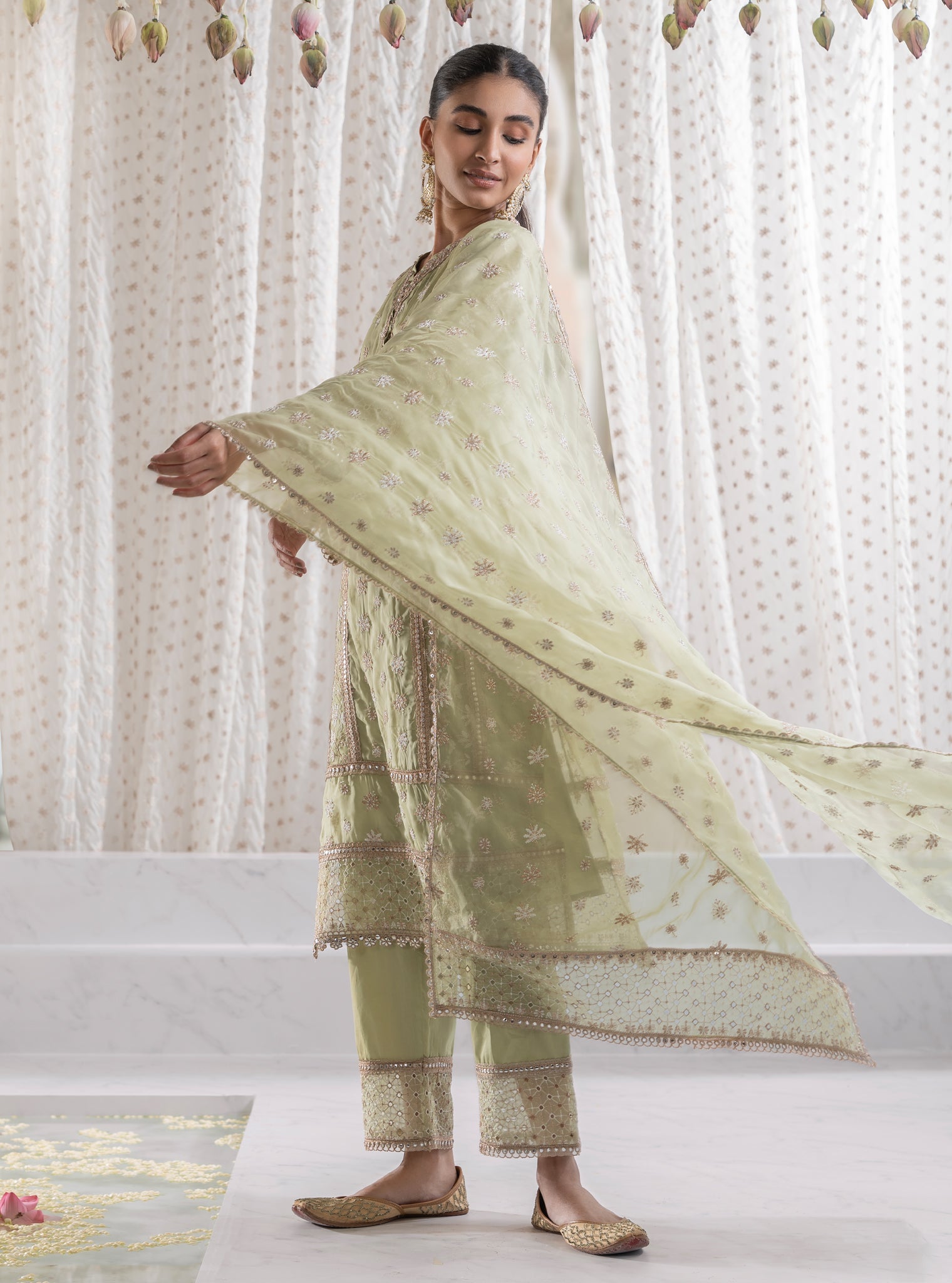 Mulmul Organza ILahi Green Dupatta