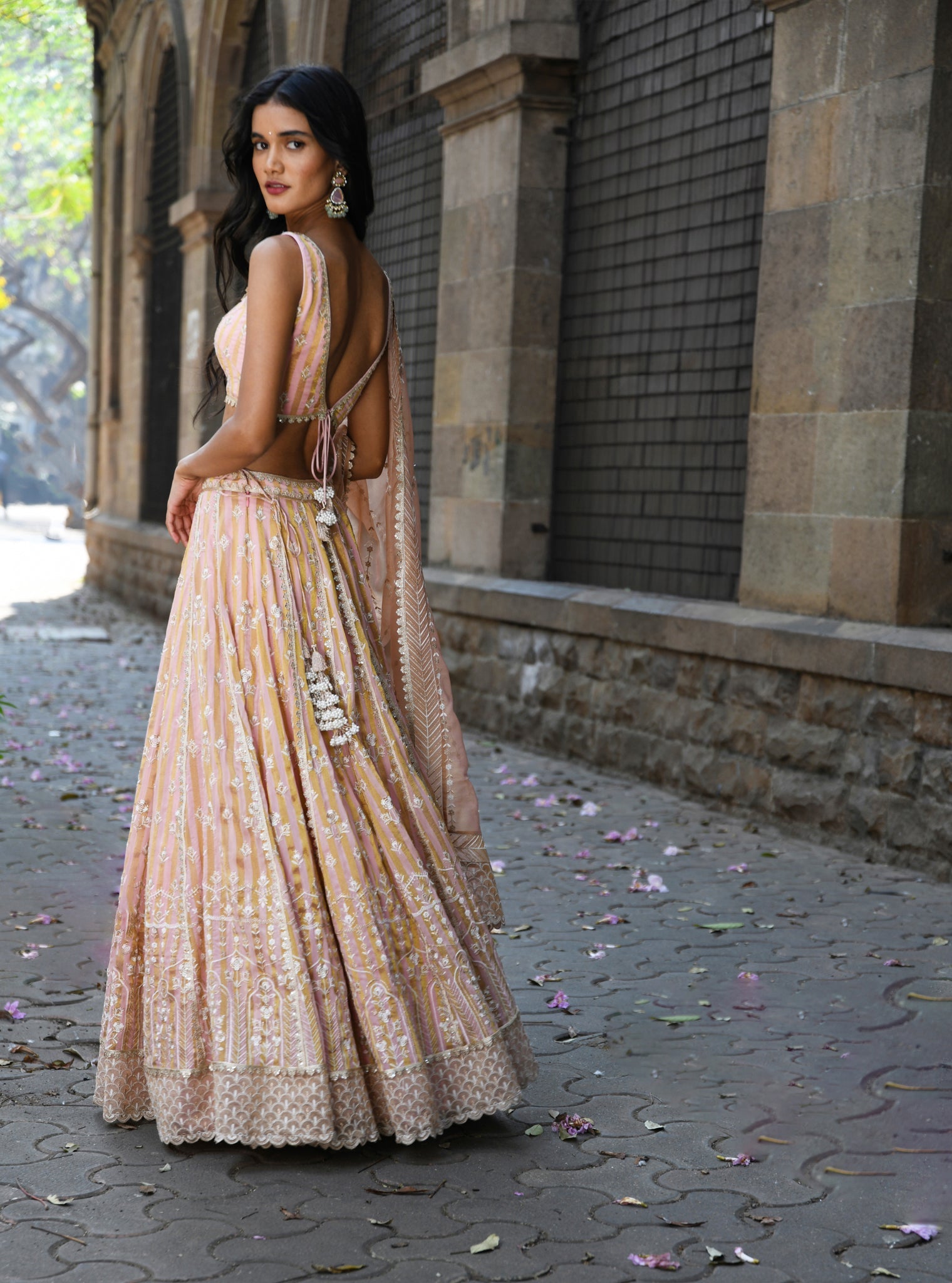 Mulmul Banarsi Sindhuri Light Pink Lehenga