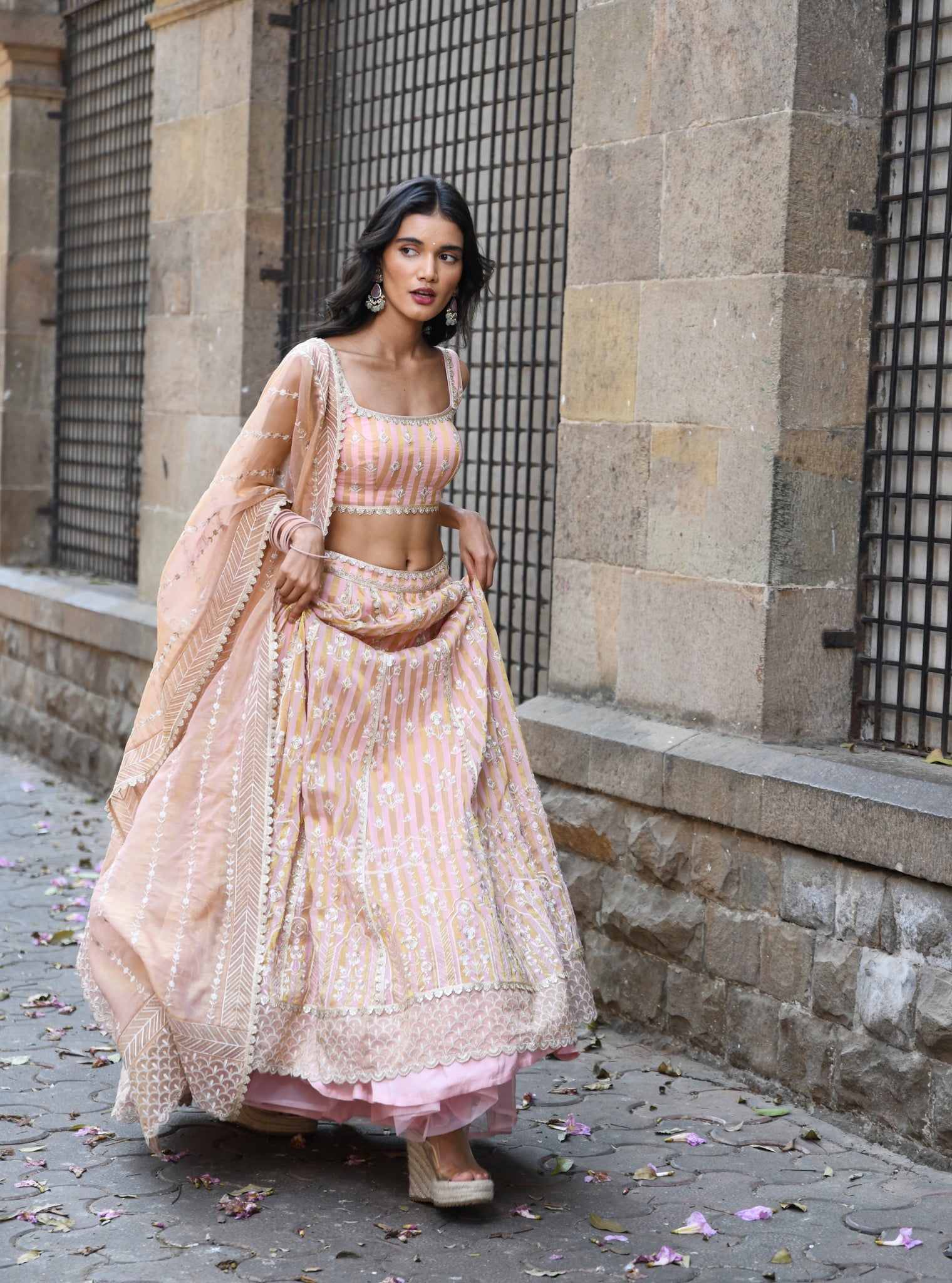 Mulmul Banarsi Sindhuri Light Pink Lehenga