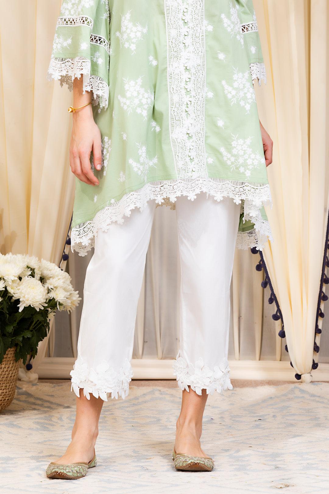 Mulmul Cotton Livia Kurta With Hibiscus Pyajama