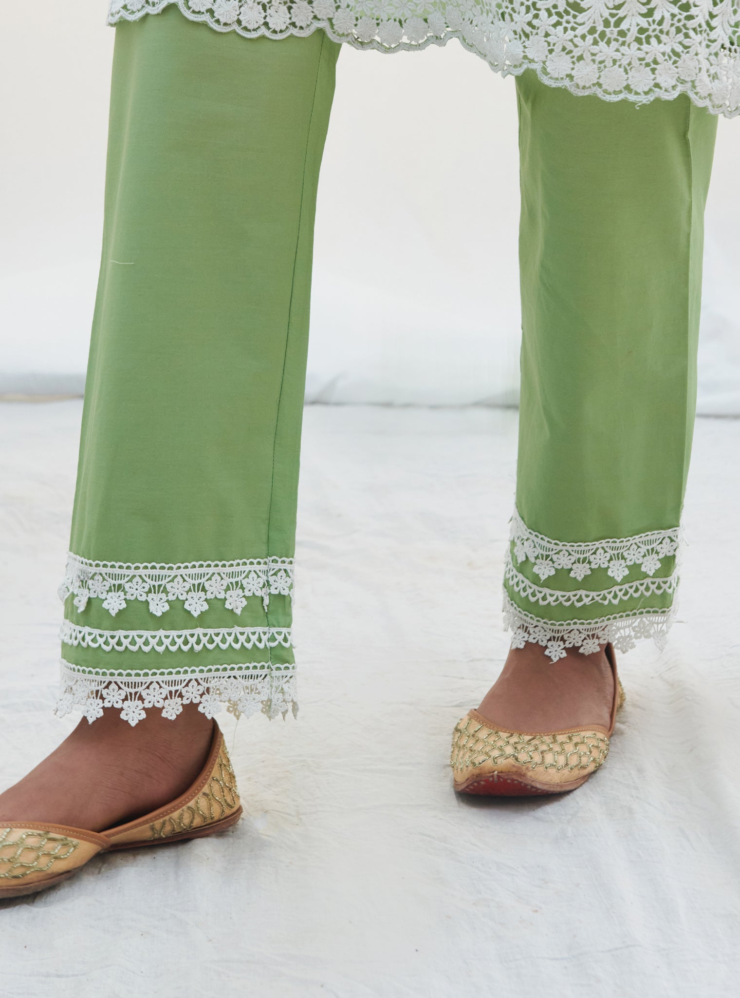 Mulmul Cotton Paliem Green Kurta With Paliem Green Pant