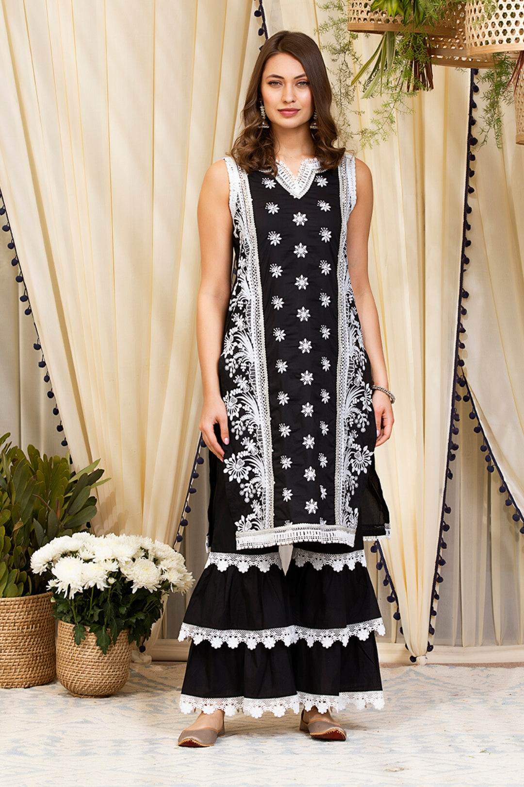 Mulmul Cotton Sofia Kurta With Lace Garara