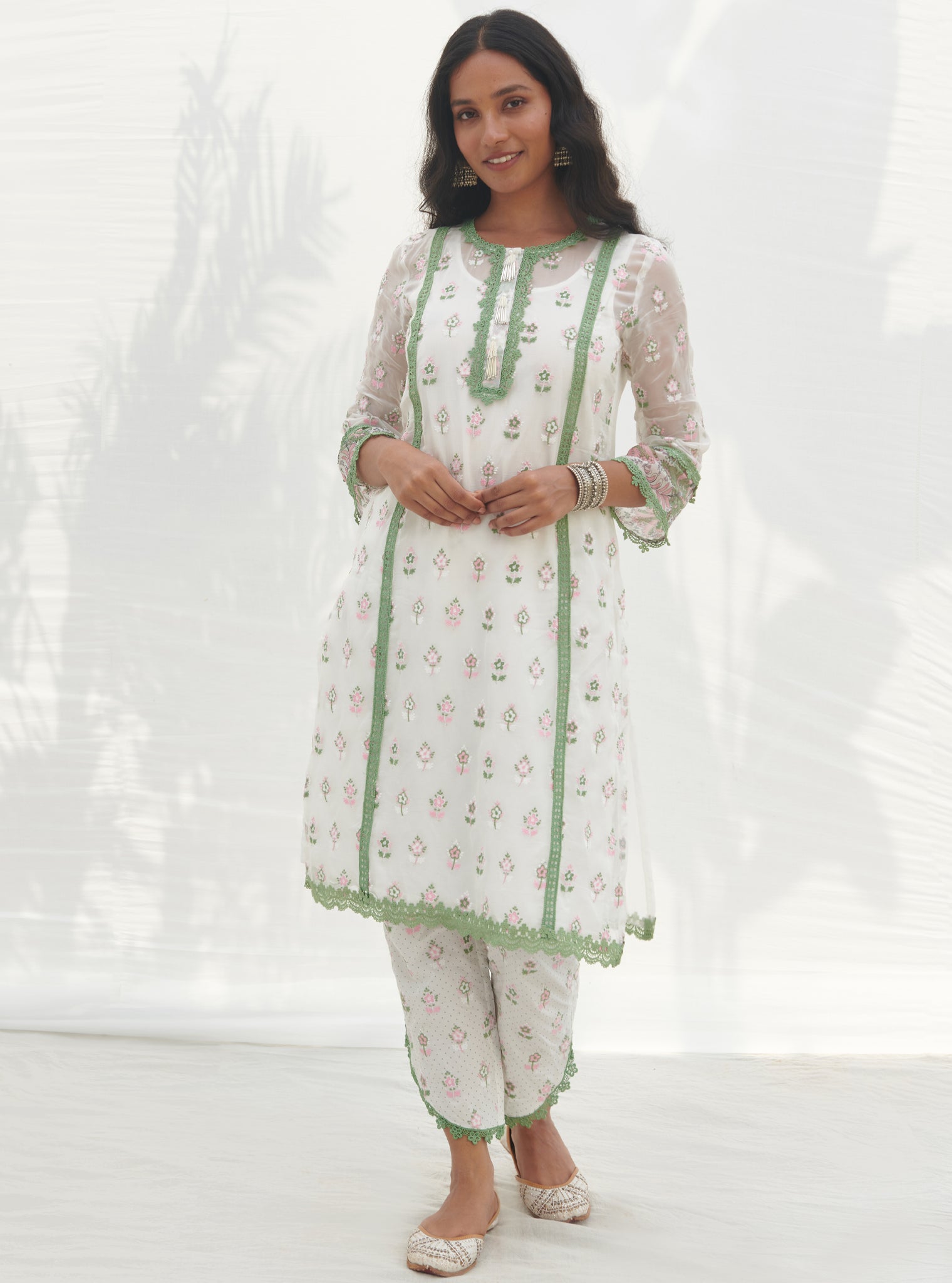 Mulmul Organza Laine Green Kurta With Mulmul Cotton Laine Green Pant