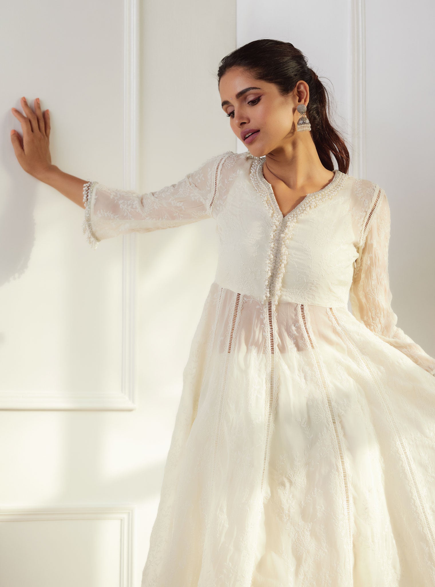 Mulmul Organza Twyla Off White Kurta With Mulmul Cotton Twyla Off White Pant