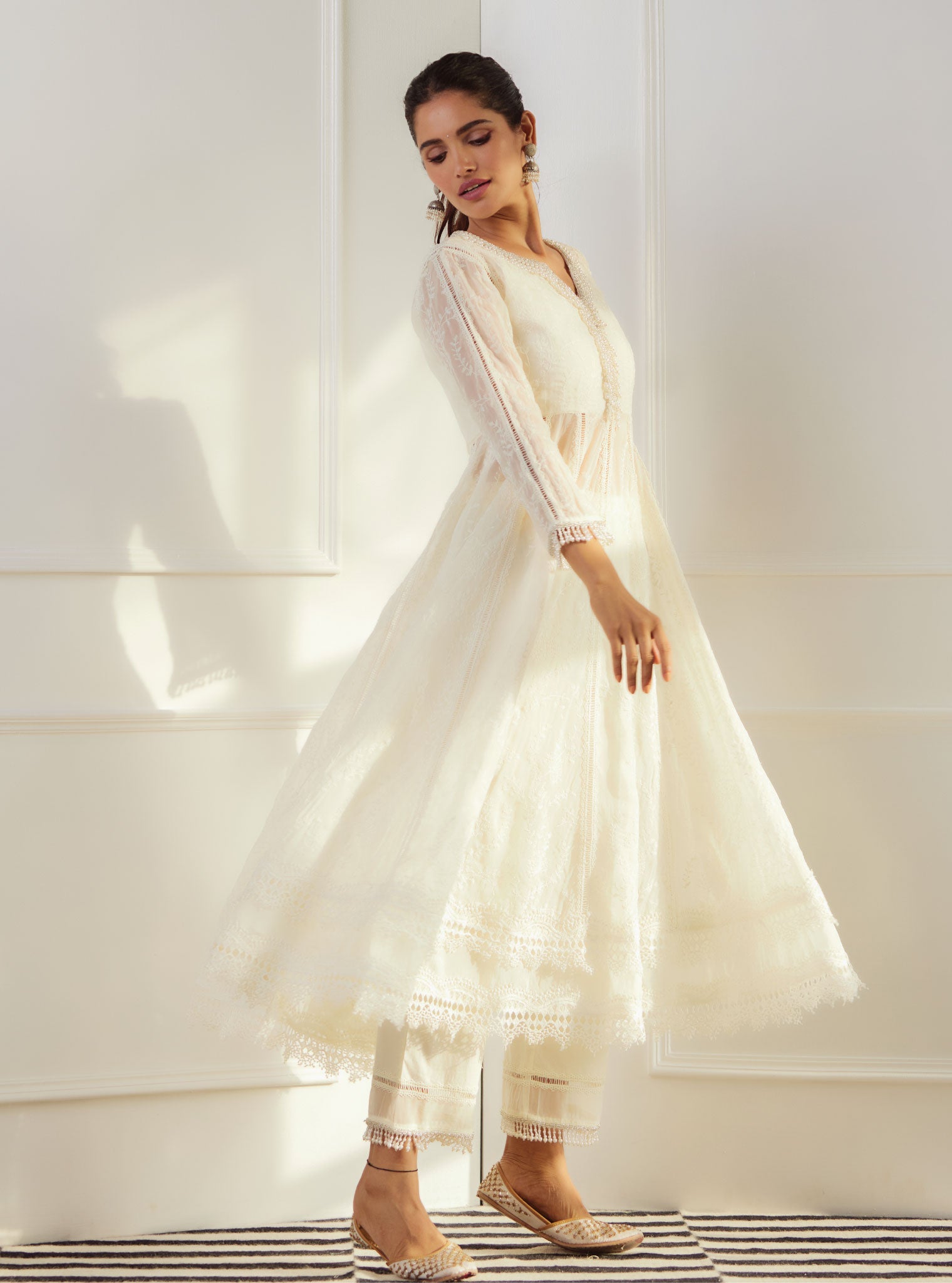 Mulmul Organza Twyla Off White Kurta With Mulmul Cotton Twyla Off White Pant