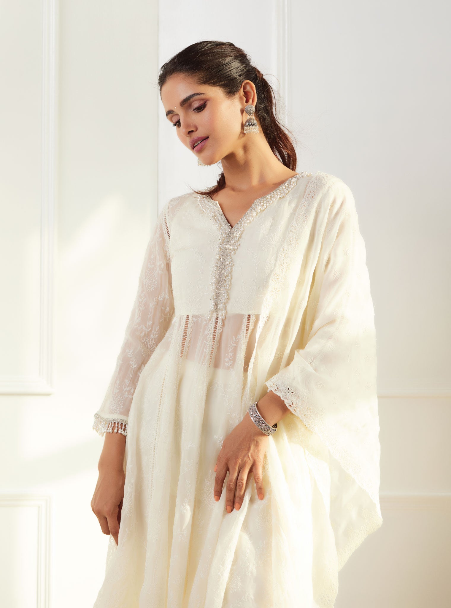 Mulmul Organza Twyla Off White Kurta With Mulmul Cotton Twyla Off White Pant